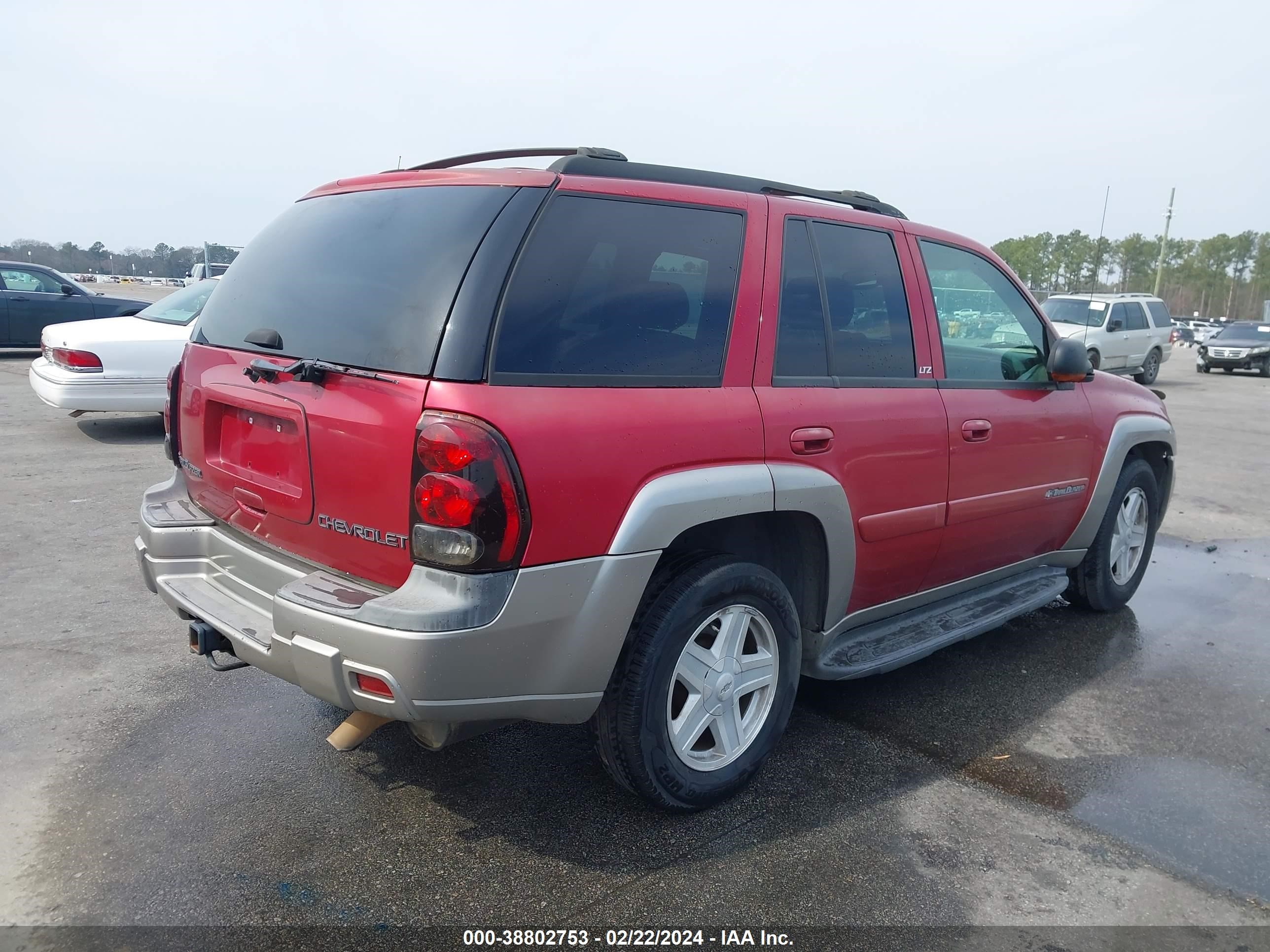 Photo 3 VIN: 1GNDT13S732317043 - CHEVROLET TRAILBLAZER 