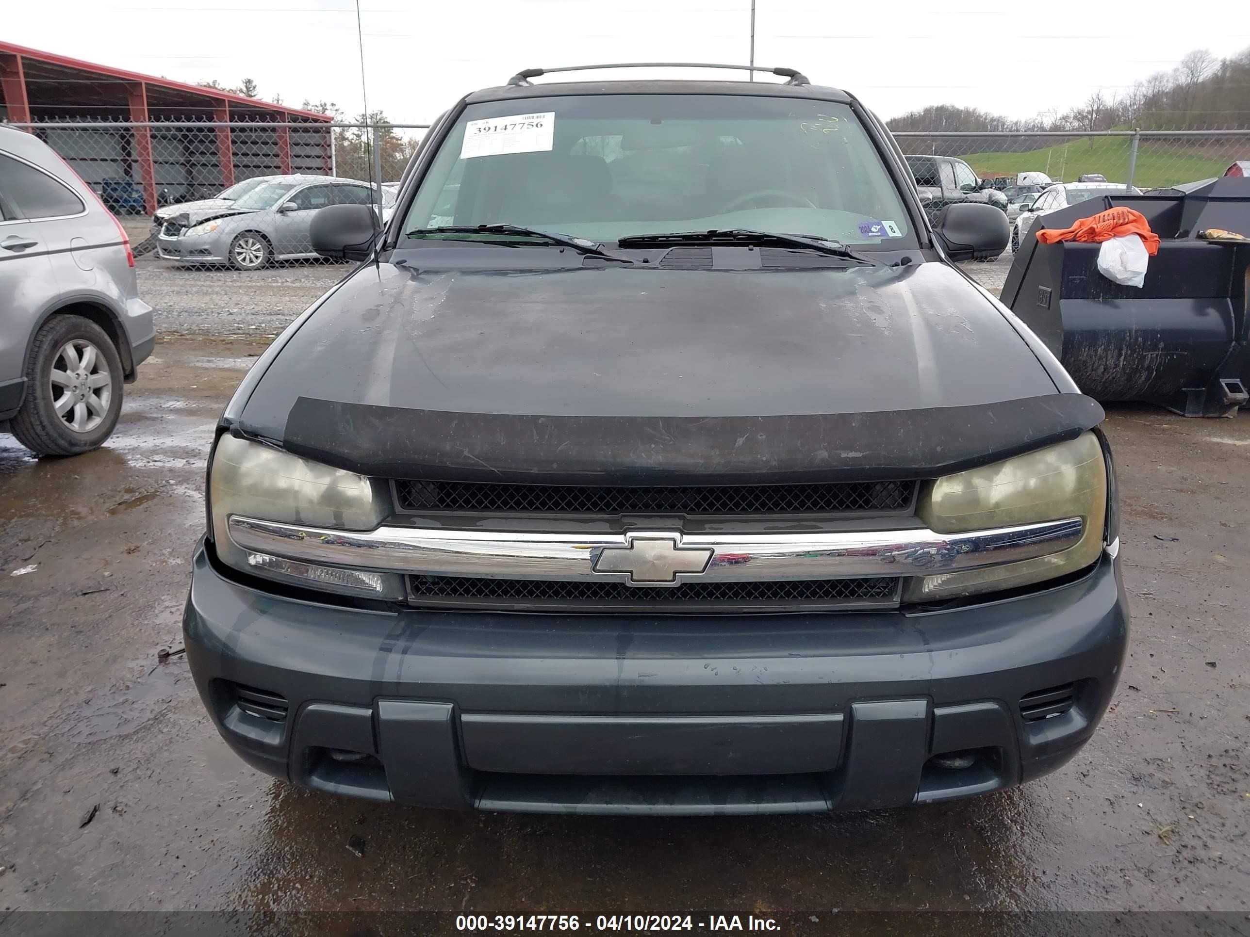 Photo 11 VIN: 1GNDT13S742115997 - CHEVROLET TRAILBLAZER 