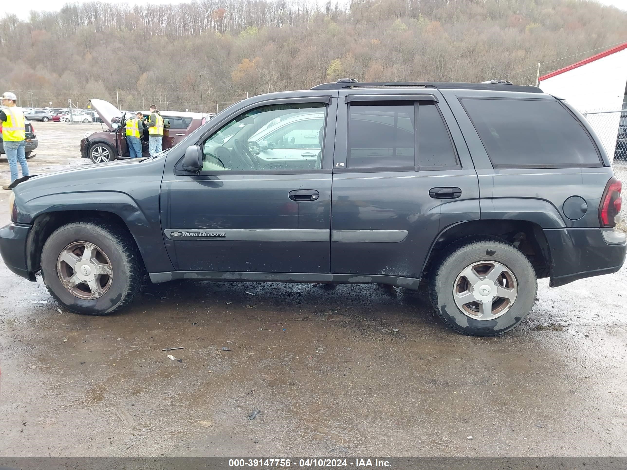 Photo 13 VIN: 1GNDT13S742115997 - CHEVROLET TRAILBLAZER 