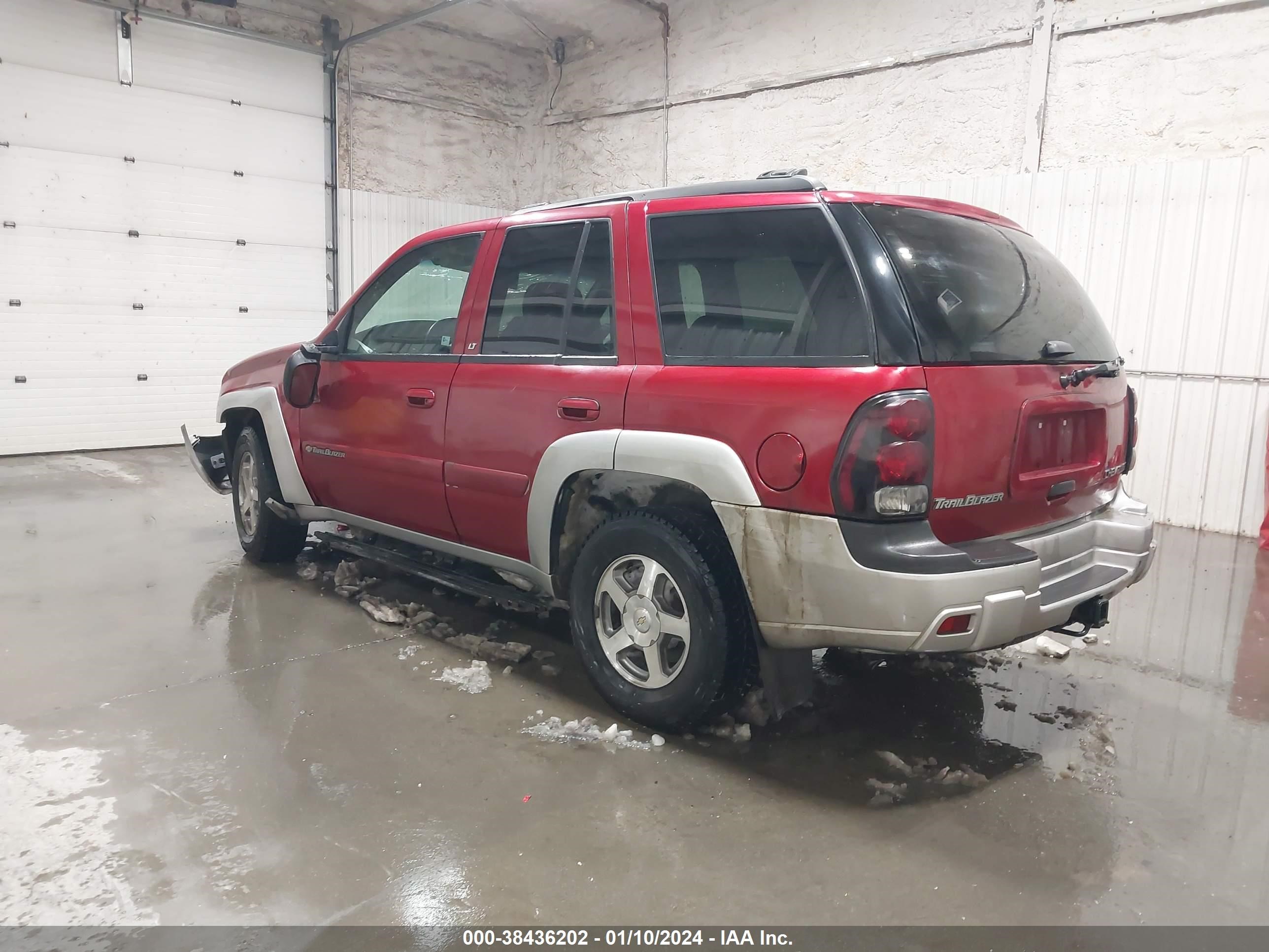 Photo 2 VIN: 1GNDT13S742236450 - CHEVROLET TRAILBLAZER 