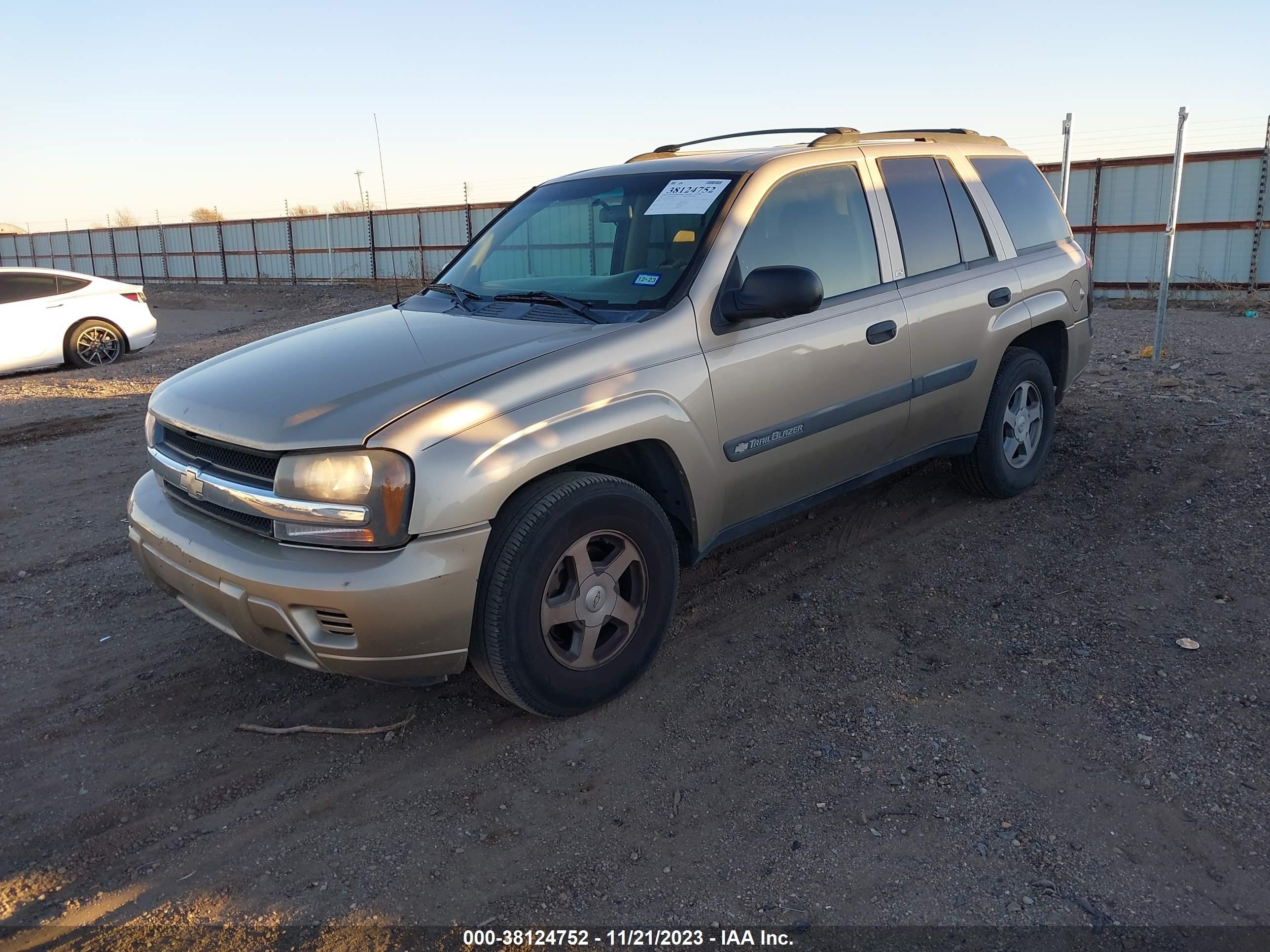 Photo 1 VIN: 1GNDT13S742317996 - CHEVROLET TRAILBLAZER 