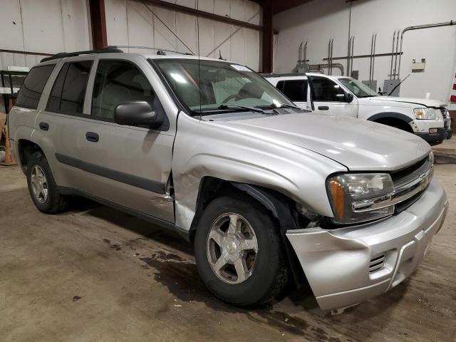 Photo 3 VIN: 1GNDT13S752142019 - CHEVROLET TRAILBLZR 