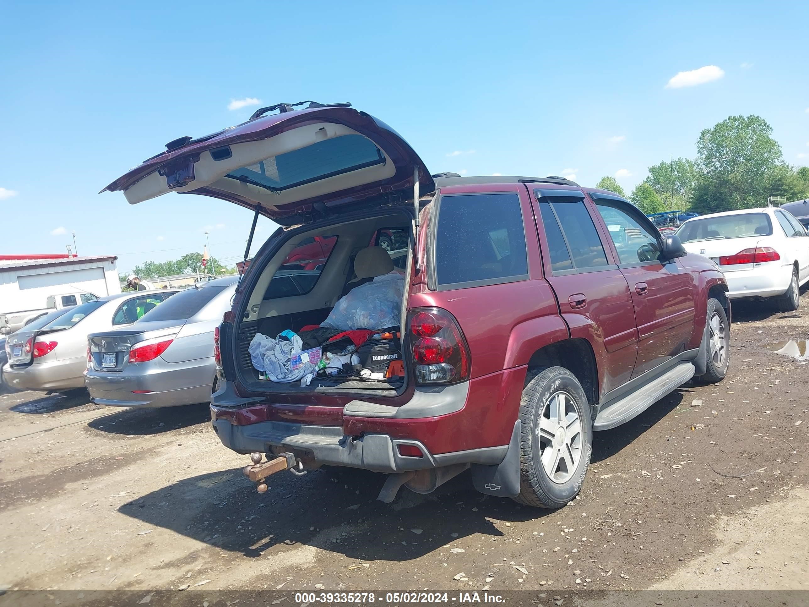 Photo 3 VIN: 1GNDT13S752169088 - CHEVROLET TRAILBLAZER 