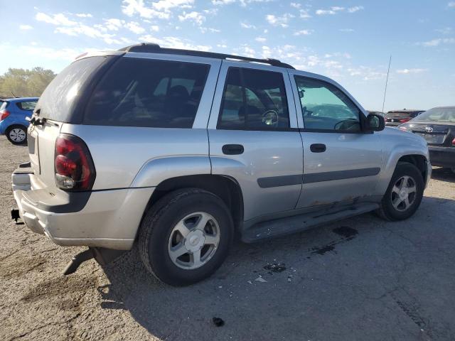 Photo 2 VIN: 1GNDT13S752230391 - CHEVROLET TRAILBLAZE 