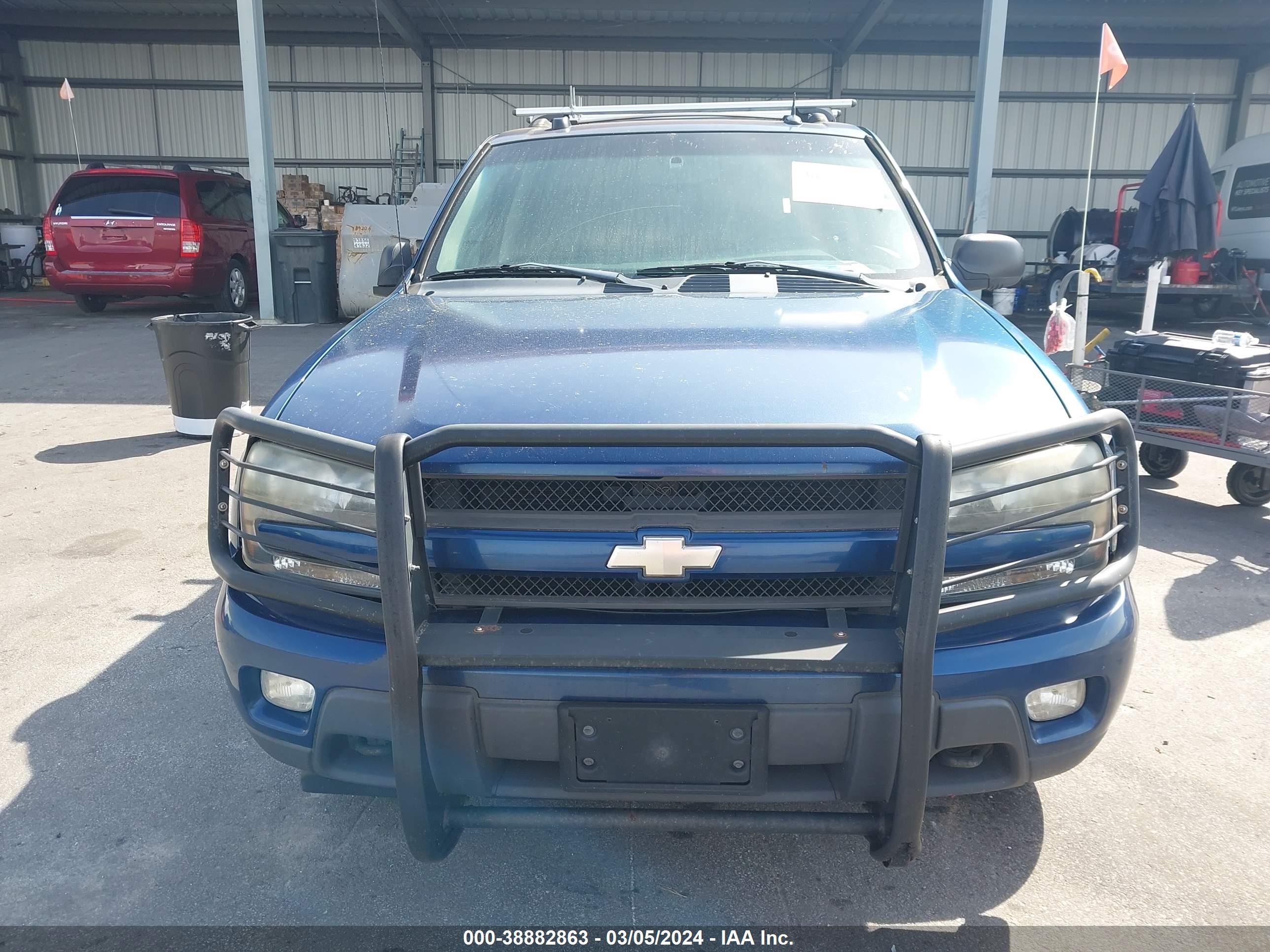 Photo 5 VIN: 1GNDT13S752330829 - CHEVROLET TRAILBLAZER 