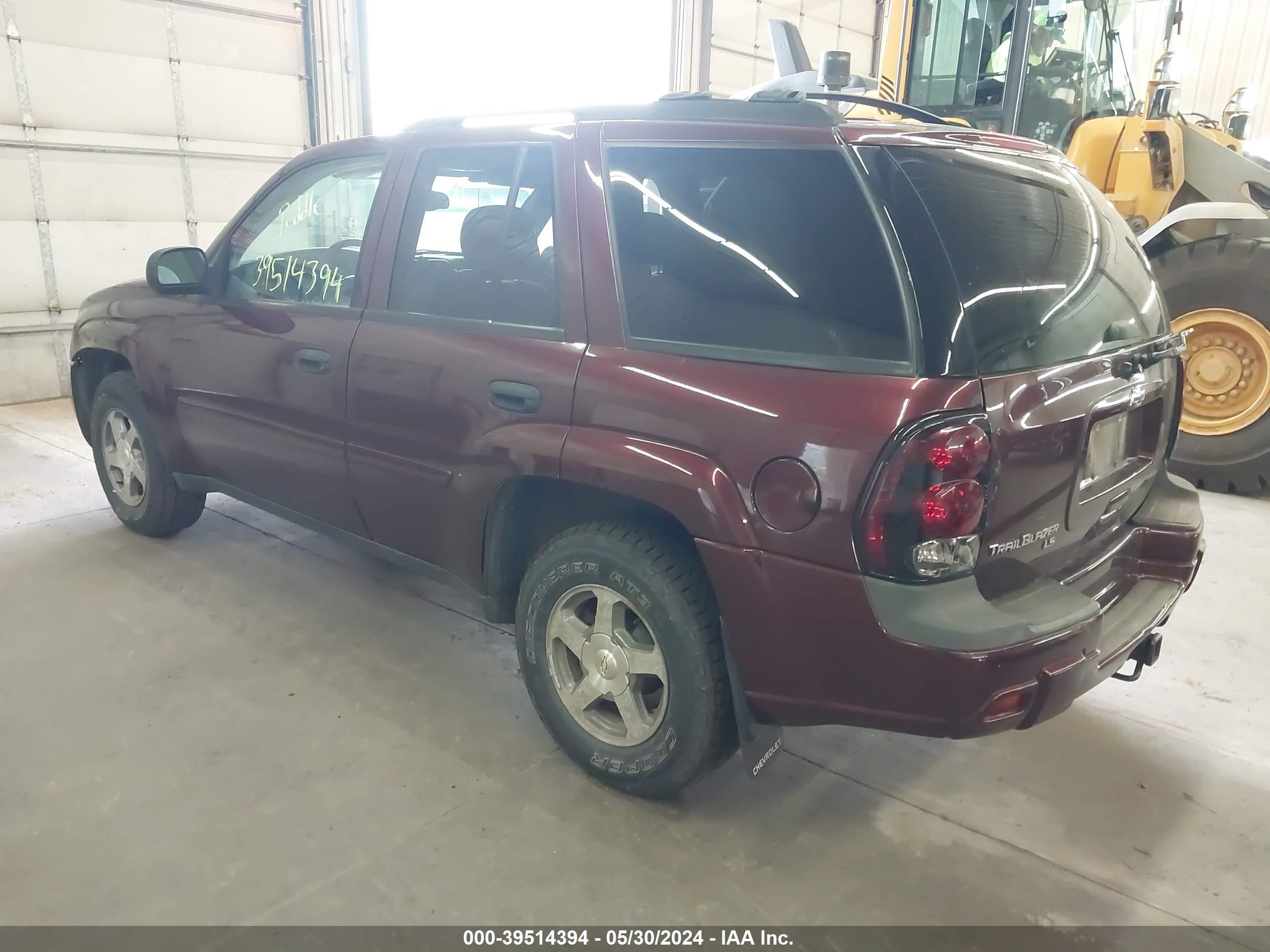 Photo 2 VIN: 1GNDT13S762313014 - CHEVROLET TRAILBLAZER 