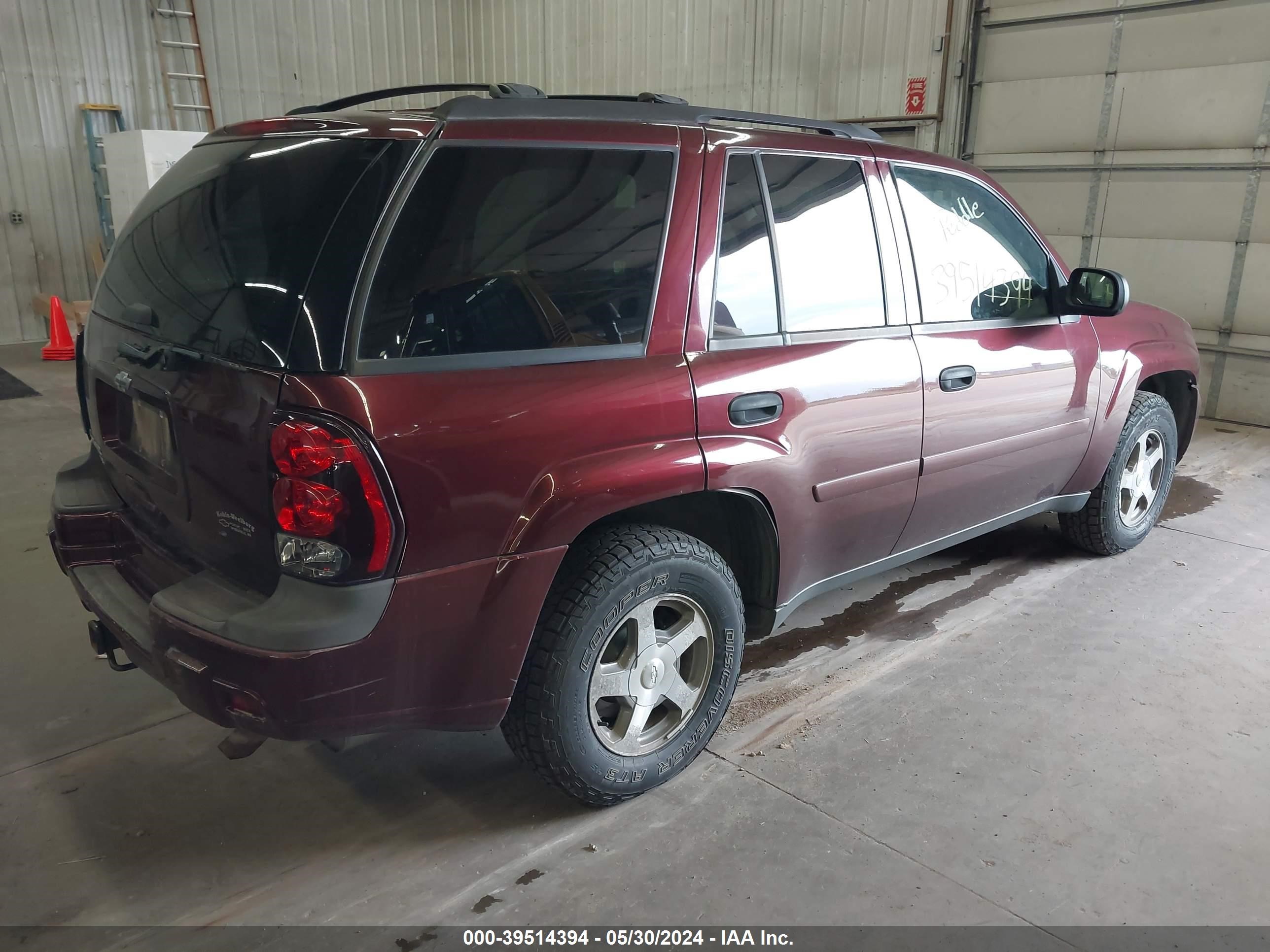 Photo 3 VIN: 1GNDT13S762313014 - CHEVROLET TRAILBLAZER 