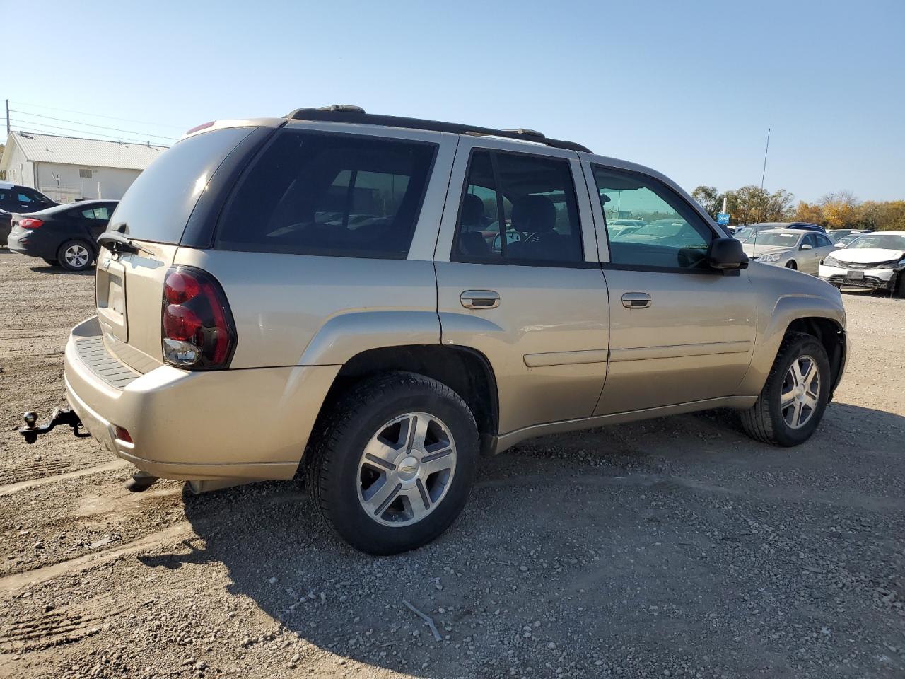 Photo 2 VIN: 1GNDT13S772197119 - CHEVROLET TRAILBLAZER 