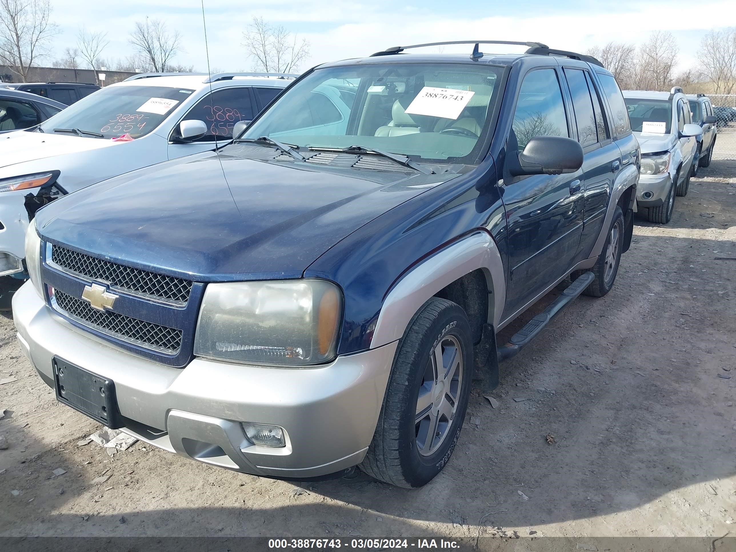 Photo 1 VIN: 1GNDT13S772267086 - CHEVROLET TRAILBLAZER 