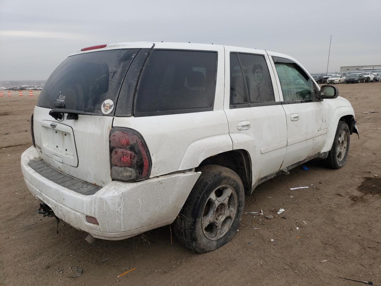 Photo 2 VIN: 1GNDT13S782152232 - CHEVROLET TRAILBLAZER 