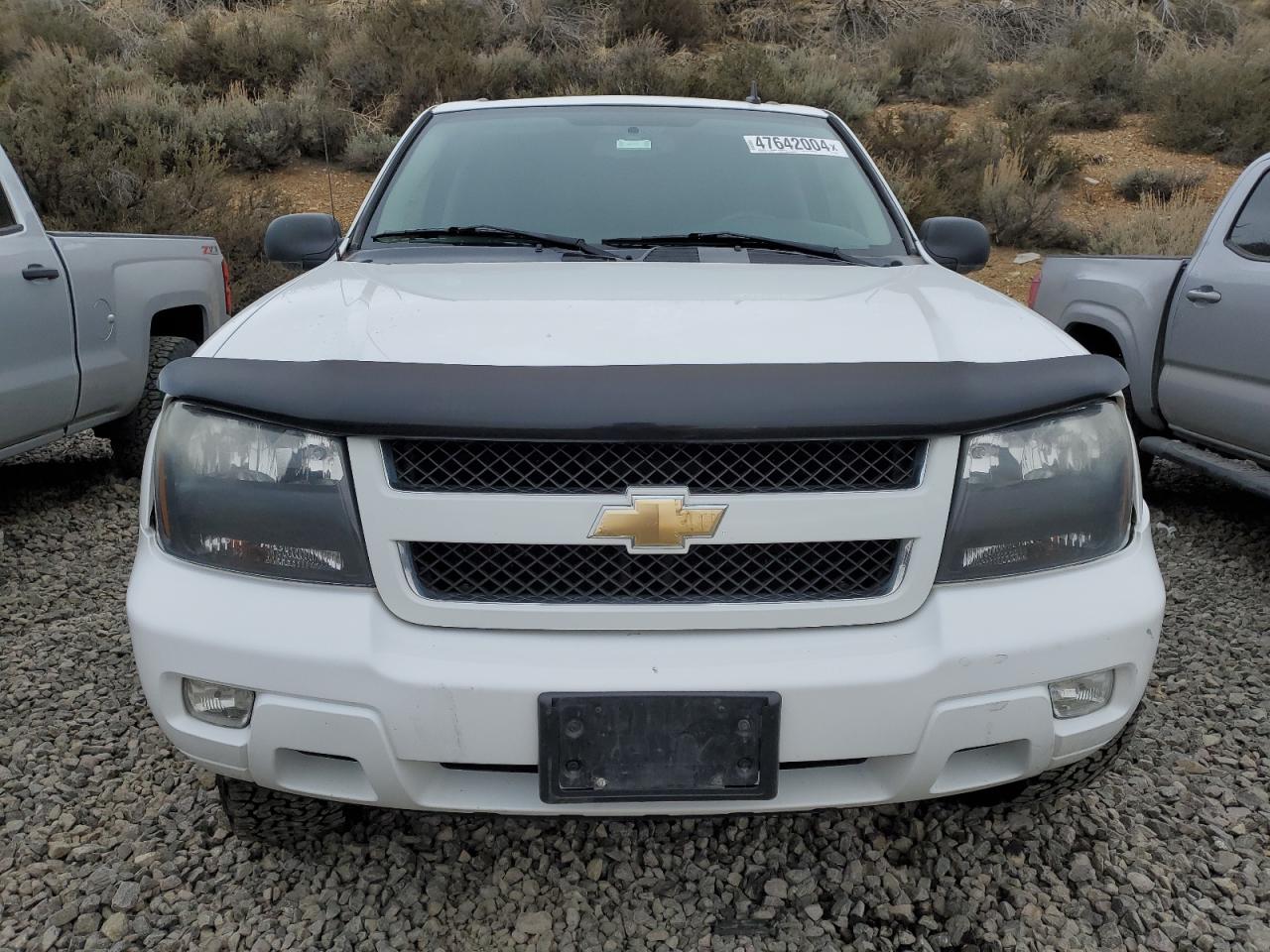 Photo 4 VIN: 1GNDT13S782188213 - CHEVROLET TRAILBLAZER 