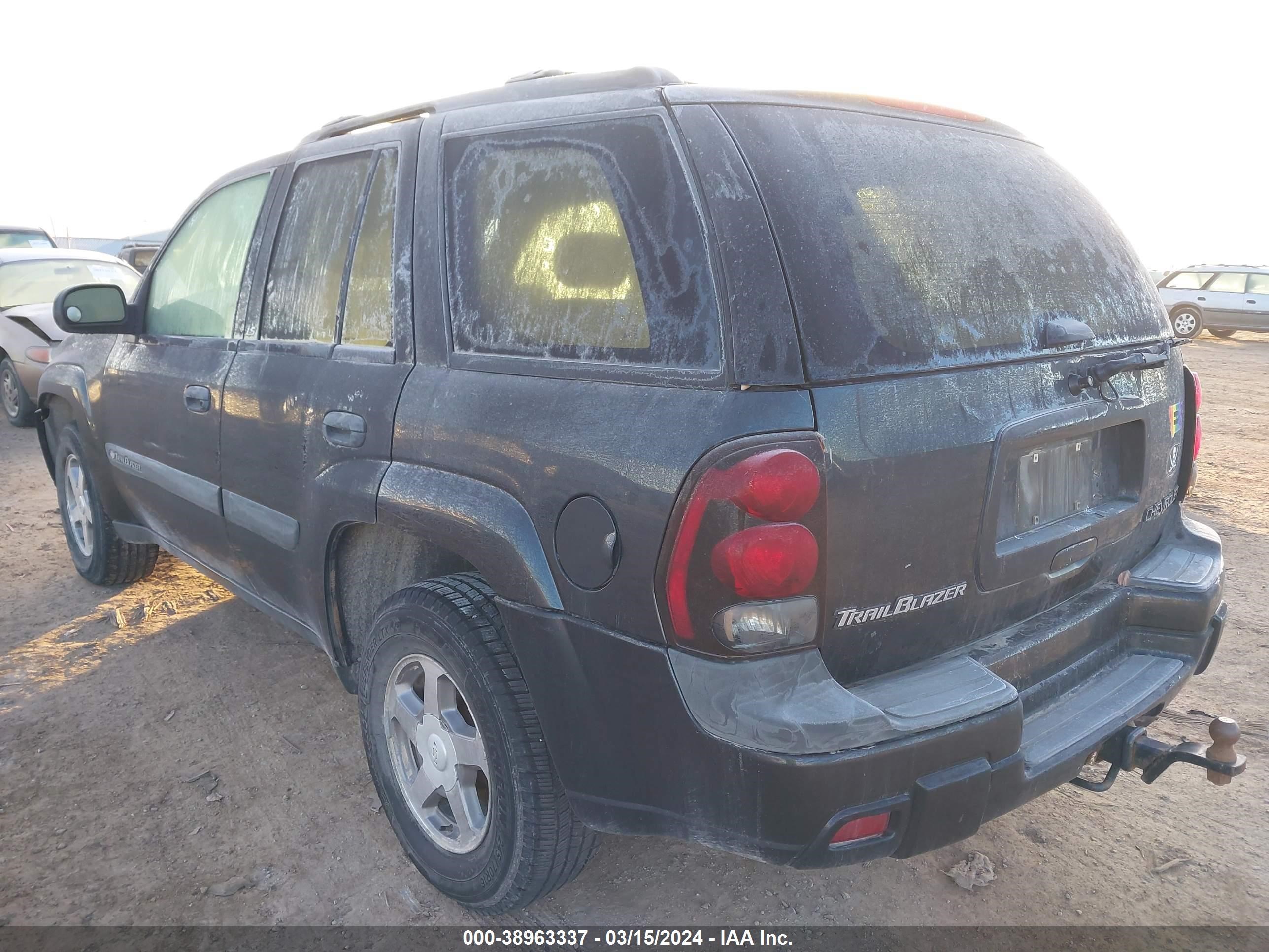 Photo 2 VIN: 1GNDT13S842120884 - CHEVROLET TRAILBLAZER 