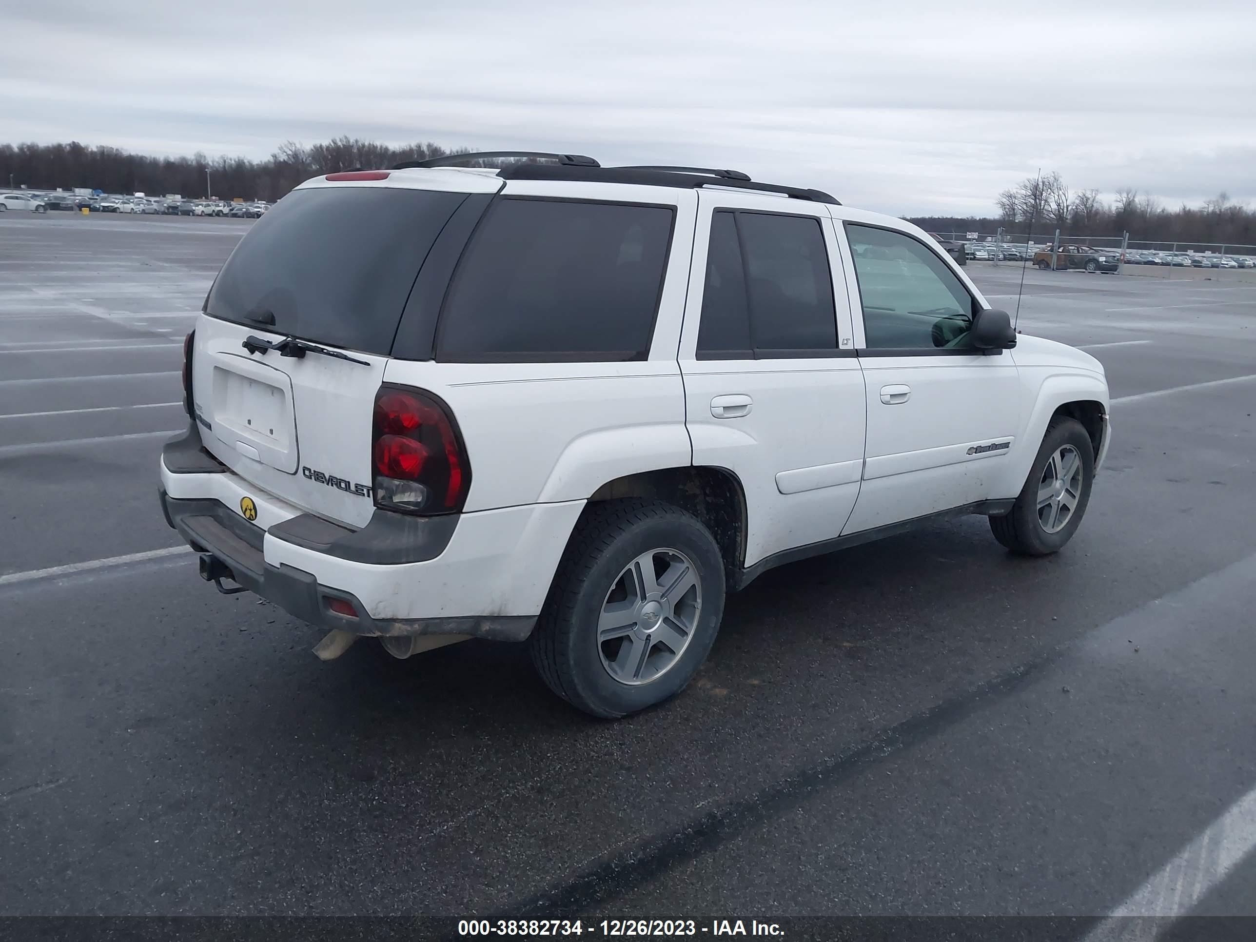 Photo 3 VIN: 1GNDT13S842178574 - CHEVROLET TRAILBLAZER 