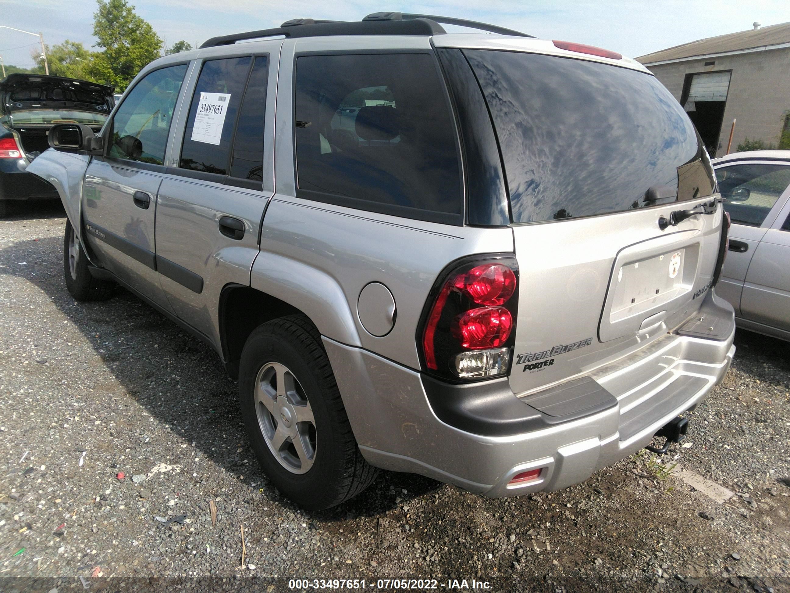 Photo 2 VIN: 1GNDT13S842359139 - CHEVROLET TRAILBLAZER 