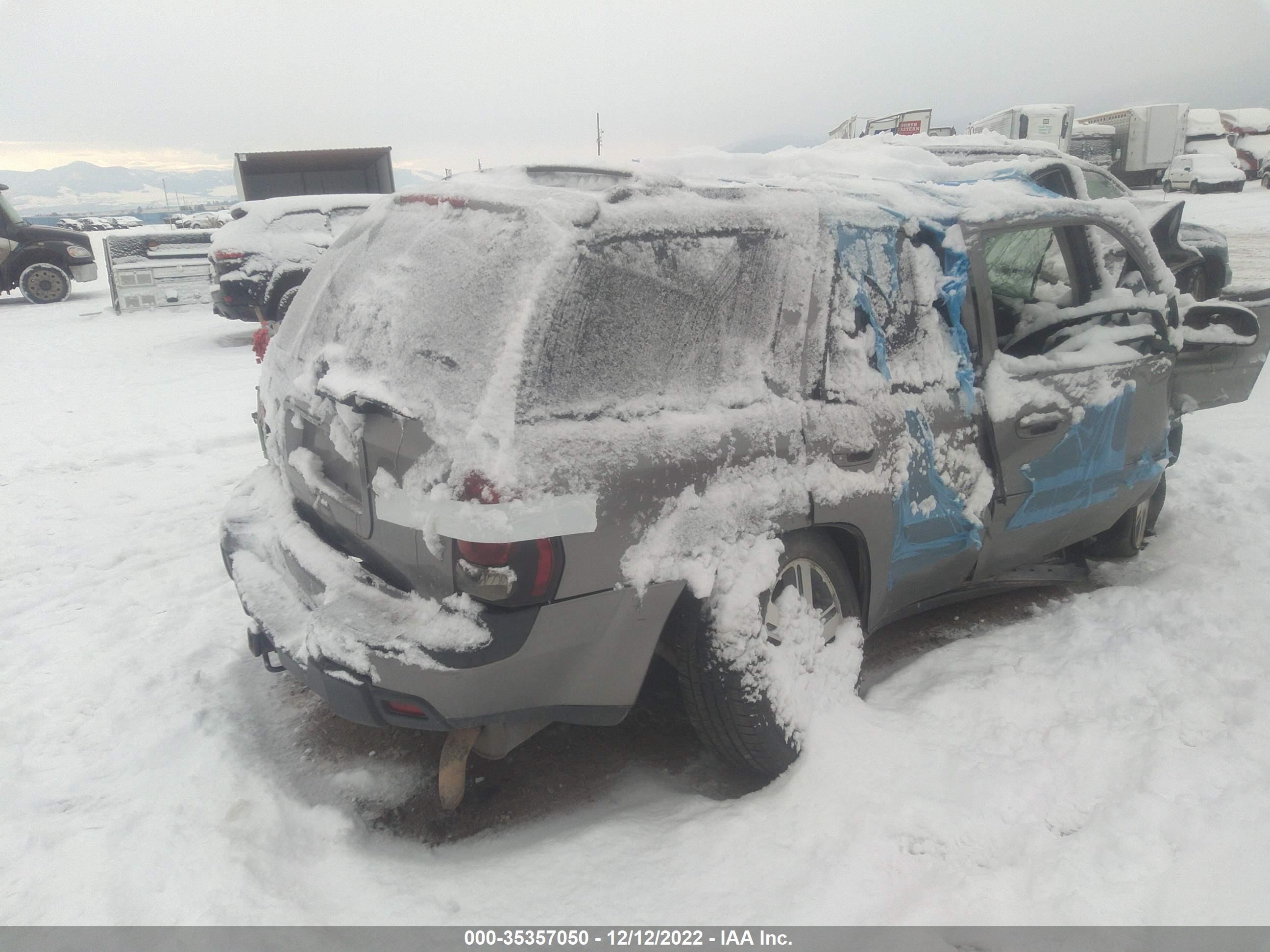 Photo 3 VIN: 1GNDT13S852214345 - CHEVROLET TRAILBLAZER 