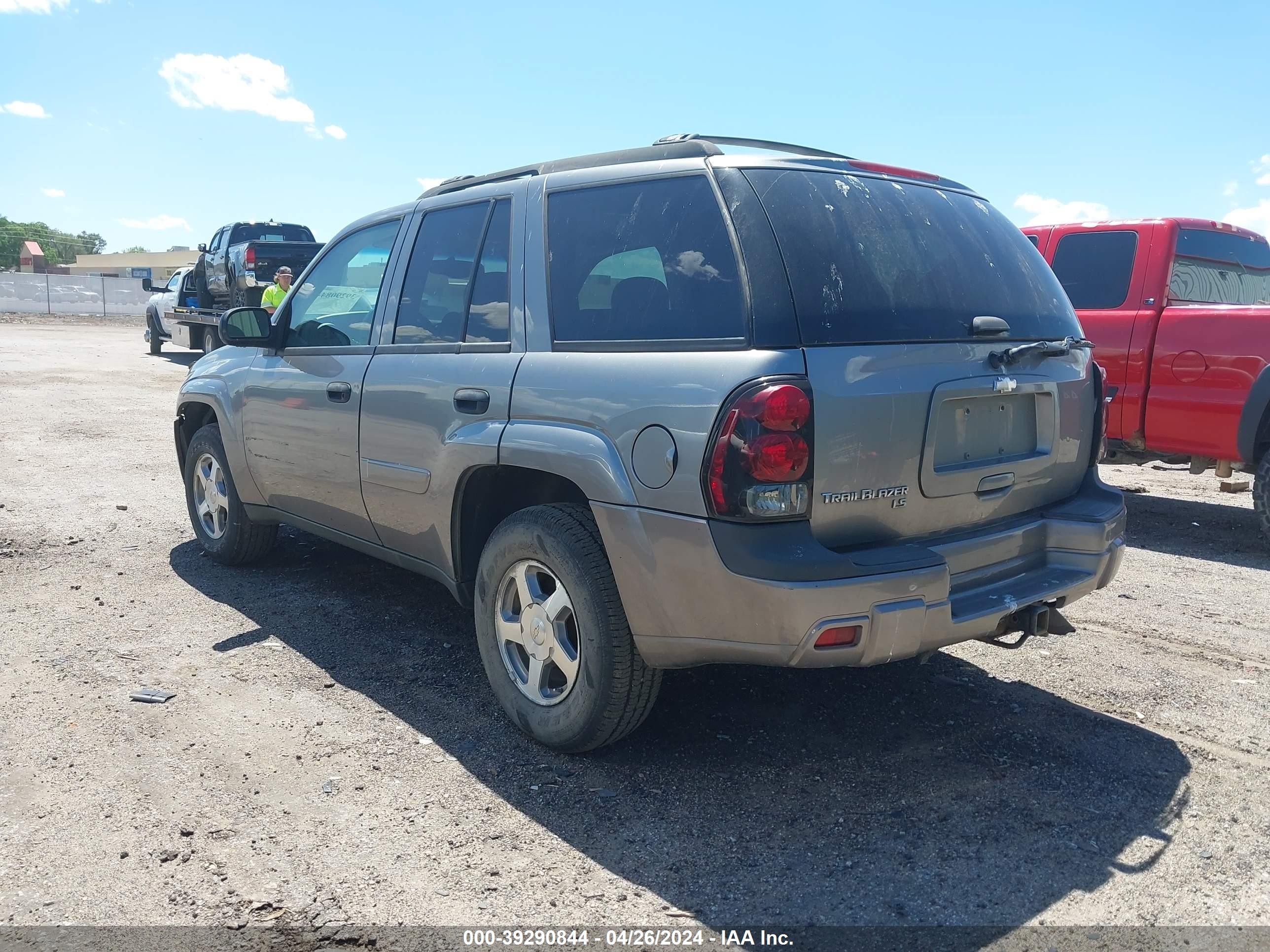 Photo 2 VIN: 1GNDT13S862106857 - CHEVROLET TRAILBLAZER 