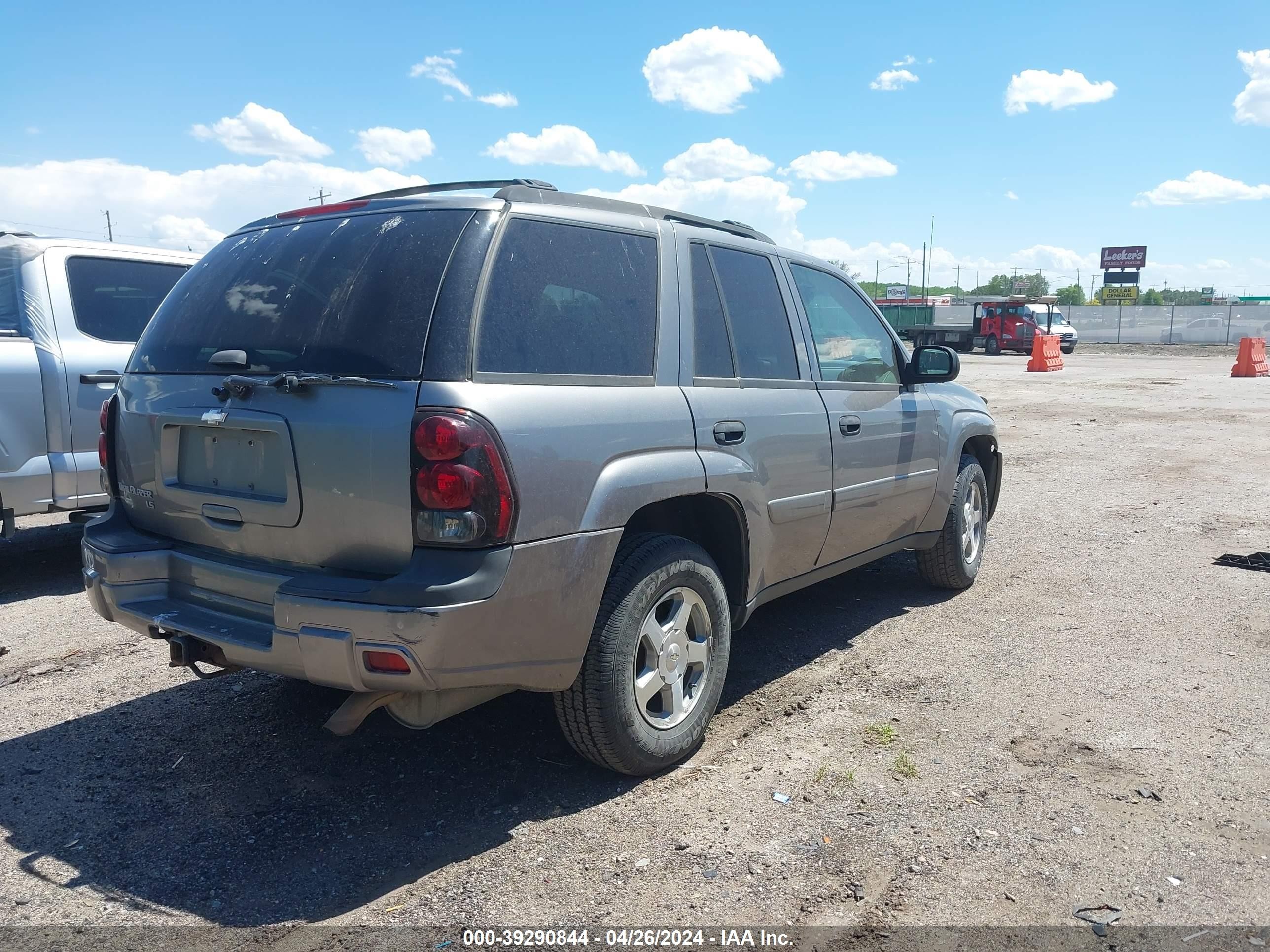 Photo 3 VIN: 1GNDT13S862106857 - CHEVROLET TRAILBLAZER 