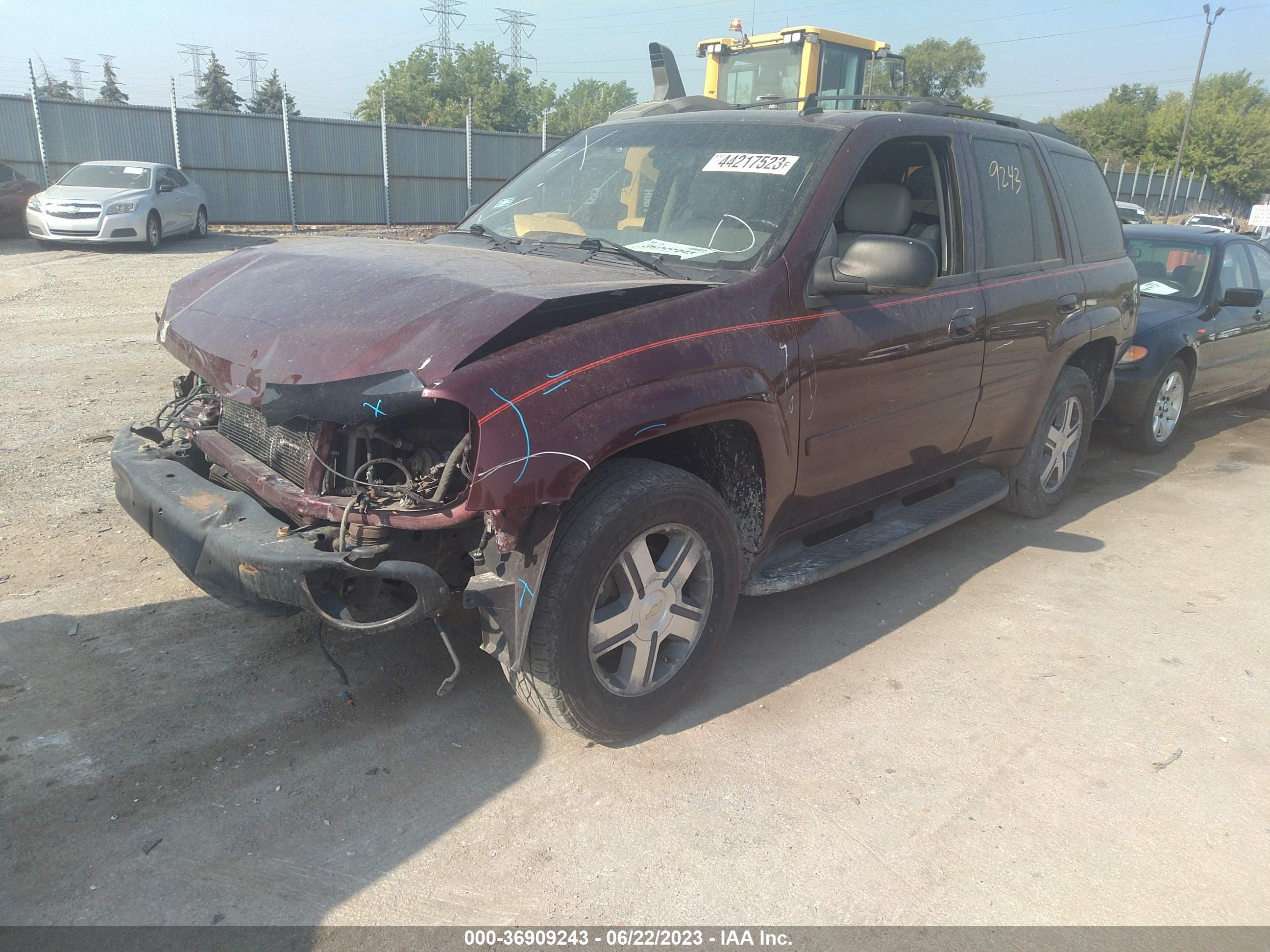 Photo 1 VIN: 1GNDT13S872227504 - CHEVROLET TRAILBLAZER 