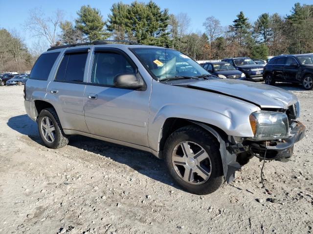 Photo 3 VIN: 1GNDT13S882100575 - CHEVROLET TRAILBLZR 