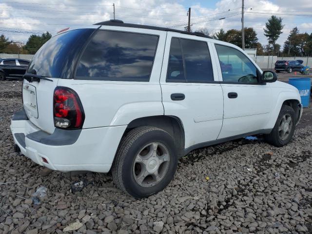 Photo 2 VIN: 1GNDT13S882174398 - CHEVROLET TRAILBLZR 