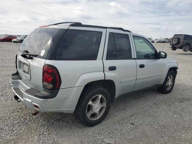 Photo 2 VIN: 1GNDT13S882208226 - CHEVROLET TRAILBLAZE 