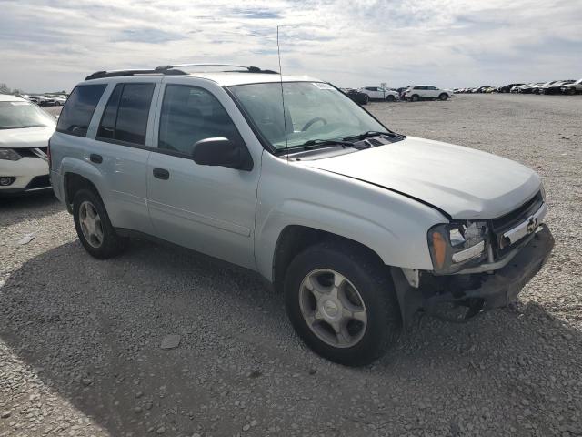 Photo 3 VIN: 1GNDT13S882208226 - CHEVROLET TRAILBLAZE 