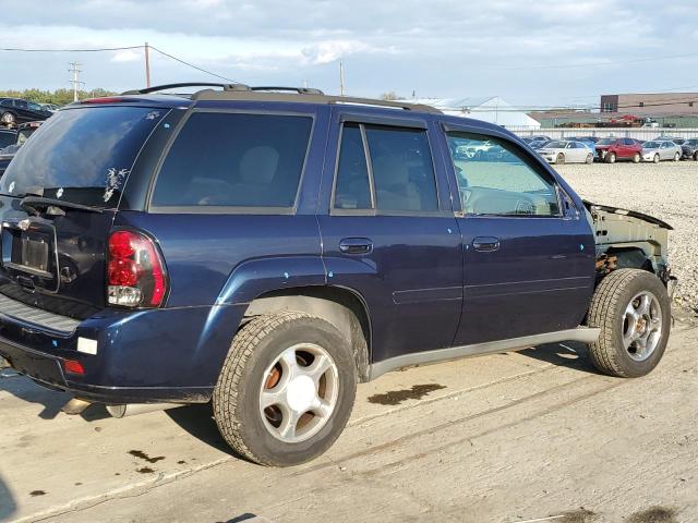 Photo 2 VIN: 1GNDT13S882213779 - CHEVROLET TRAILBLAZE 