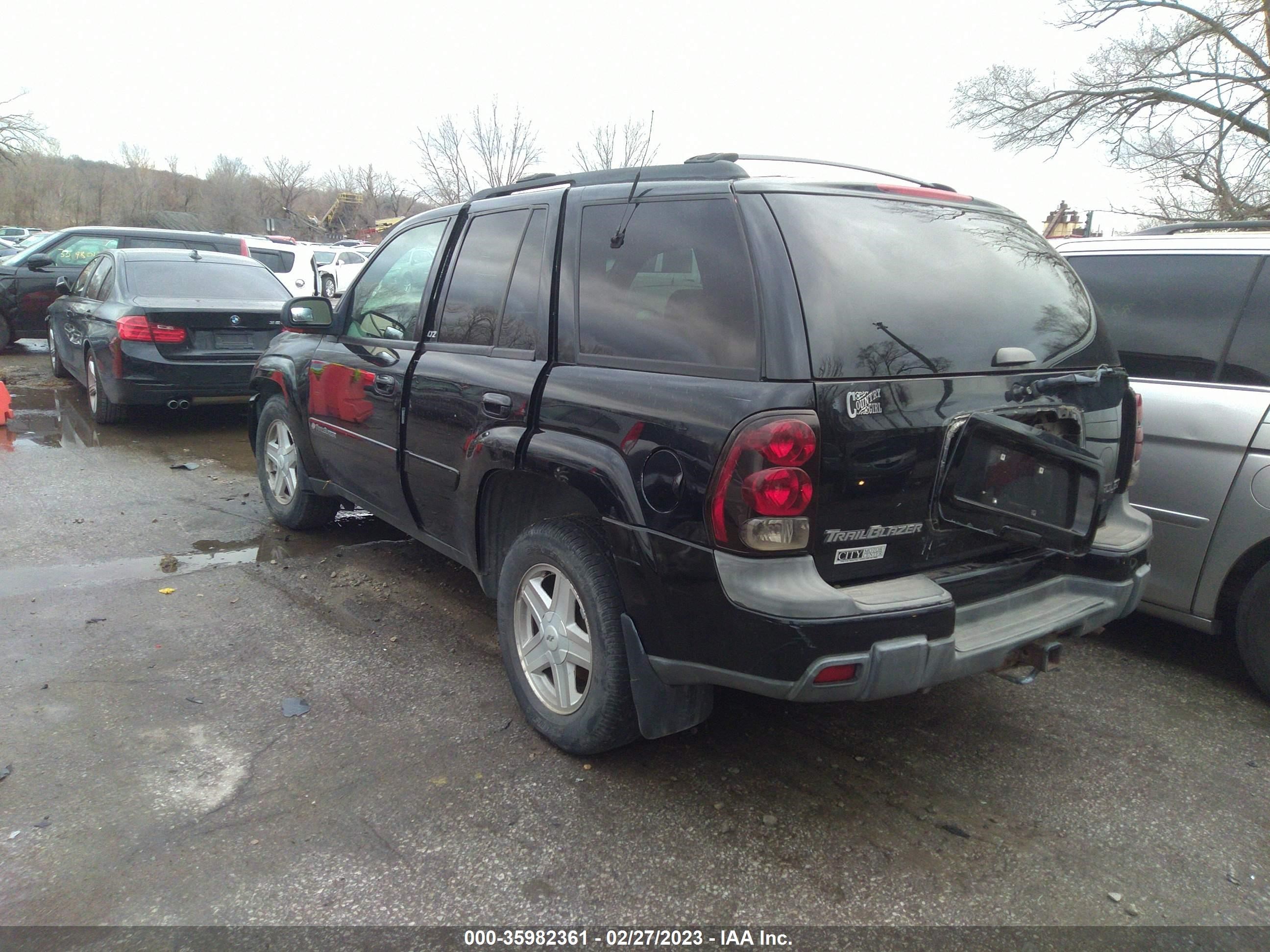 Photo 2 VIN: 1GNDT13S922164499 - CHEVROLET TRAILBLAZER 