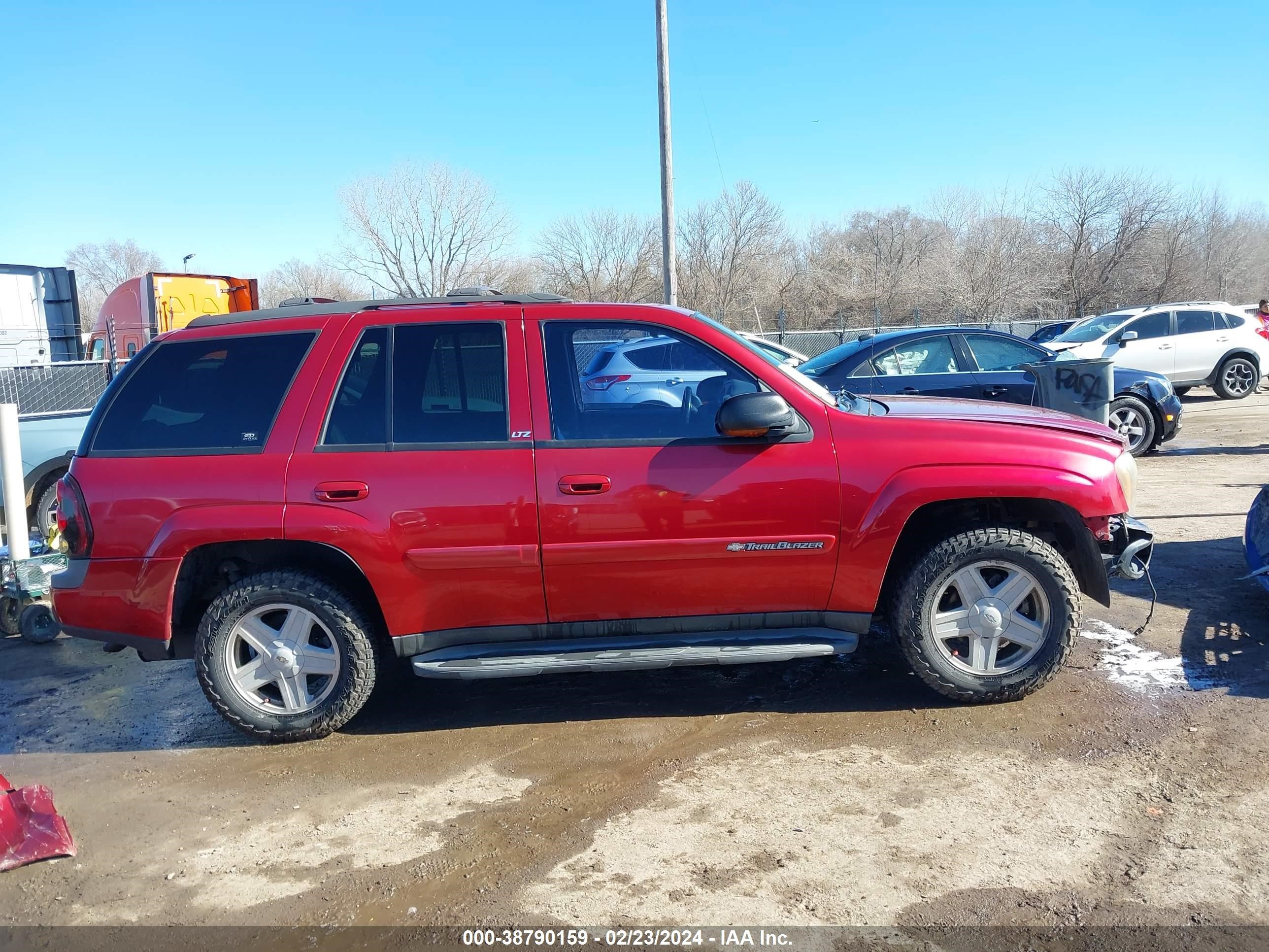 Photo 13 VIN: 1GNDT13S922191332 - CHEVROLET TRAILBLAZER 