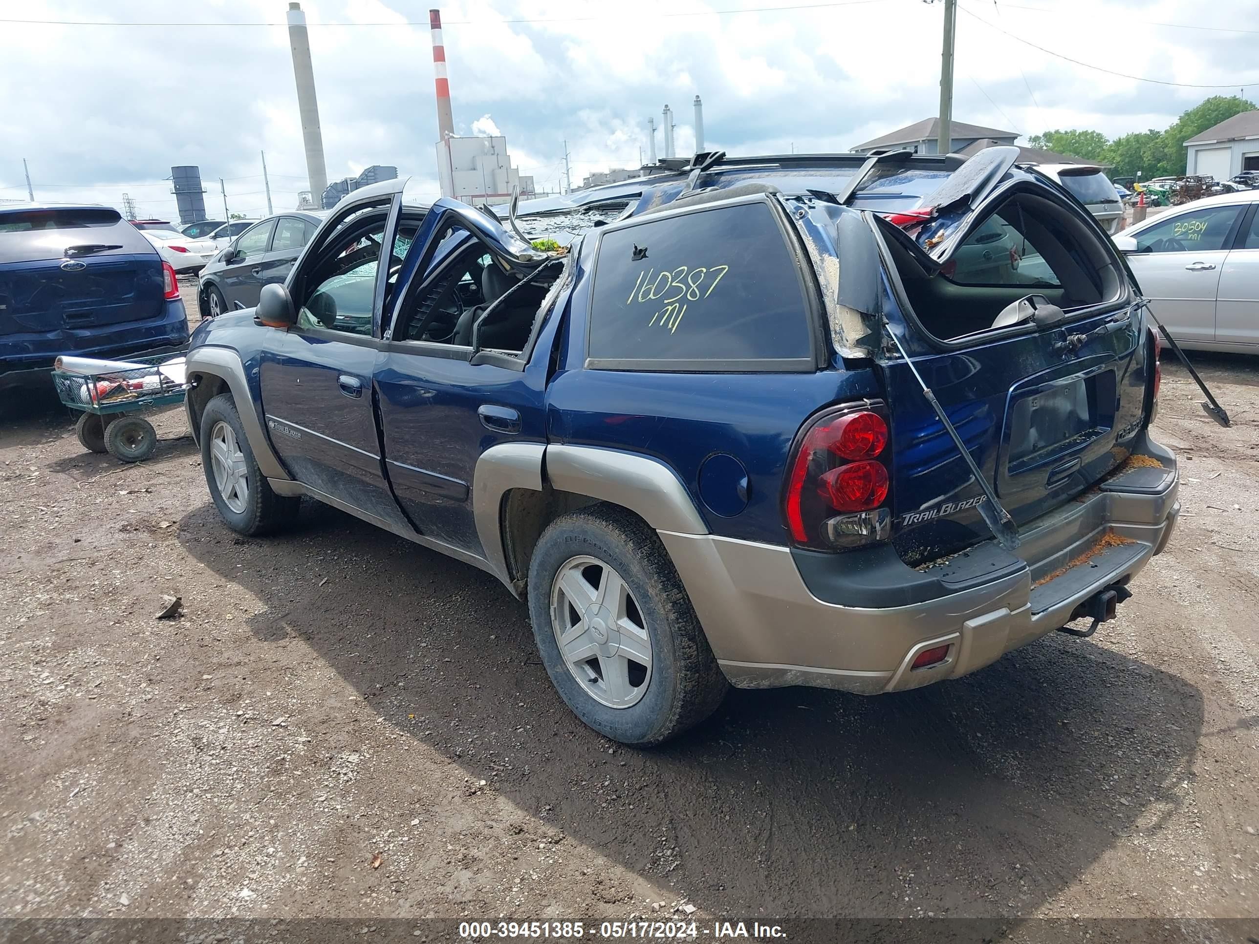 Photo 2 VIN: 1GNDT13S922291723 - CHEVROLET TRAILBLAZER 