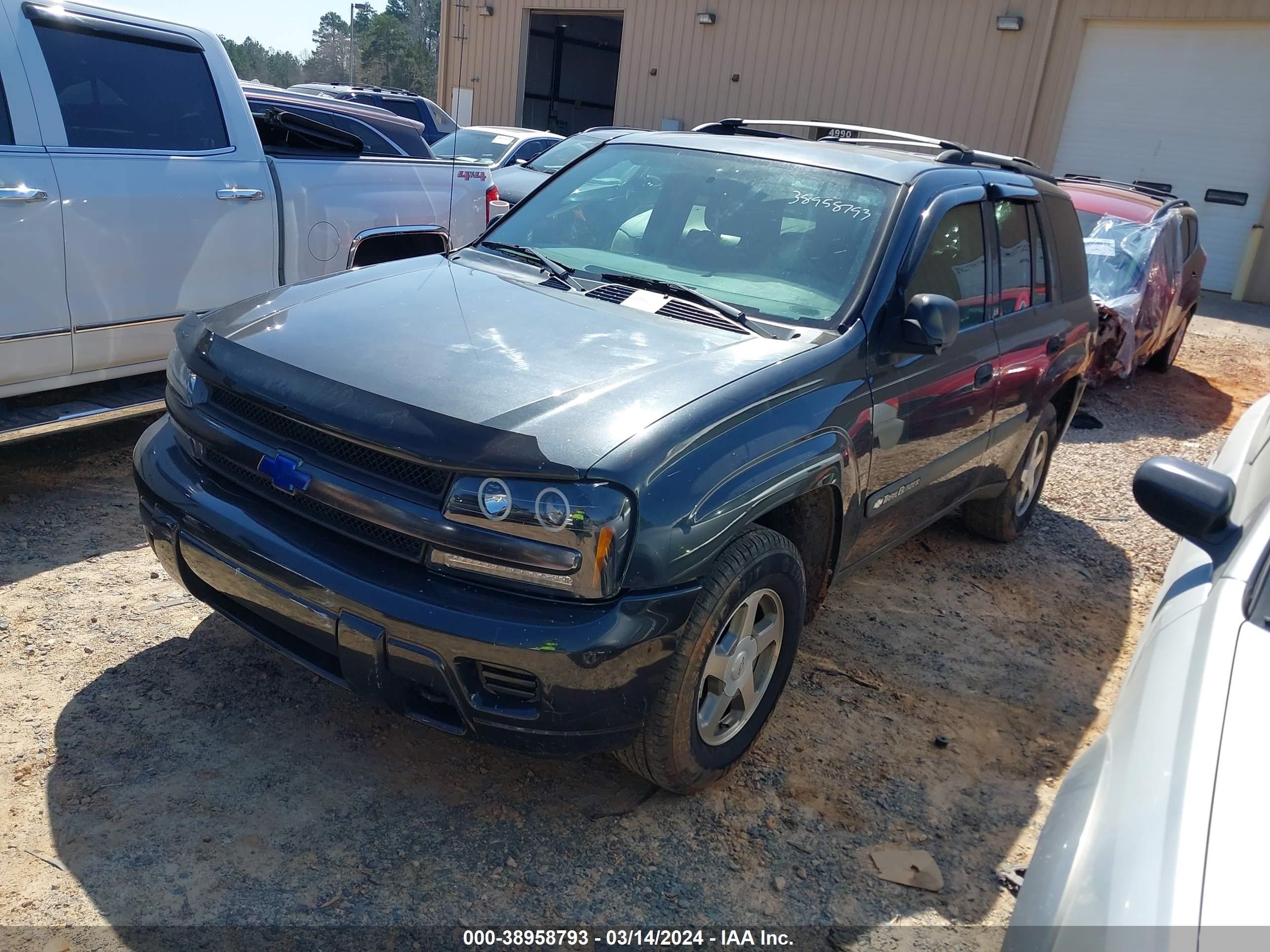 Photo 1 VIN: 1GNDT13S942315411 - CHEVROLET TRAILBLAZER 