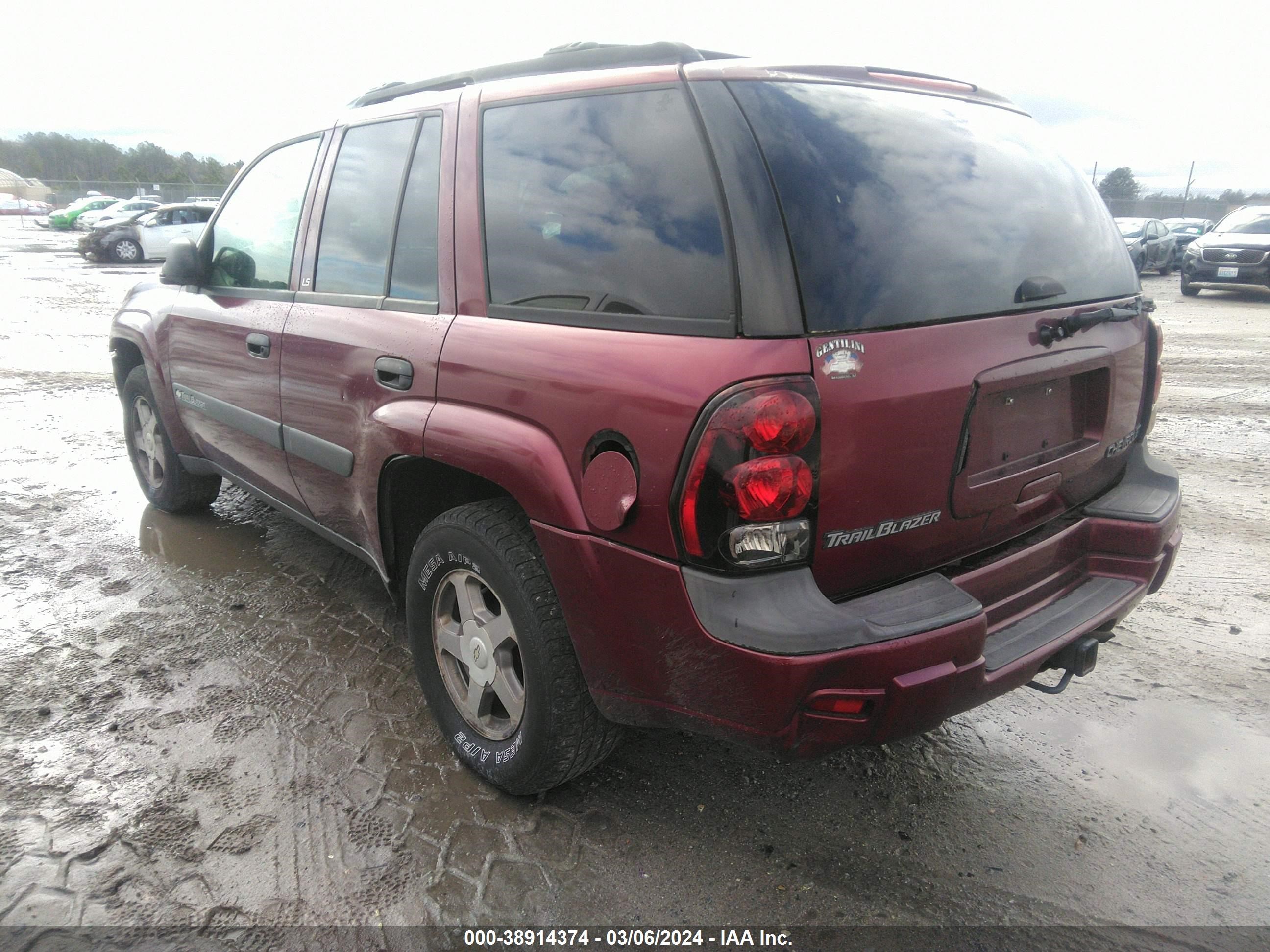 Photo 2 VIN: 1GNDT13S942321158 - CHEVROLET TRAILBLAZER 