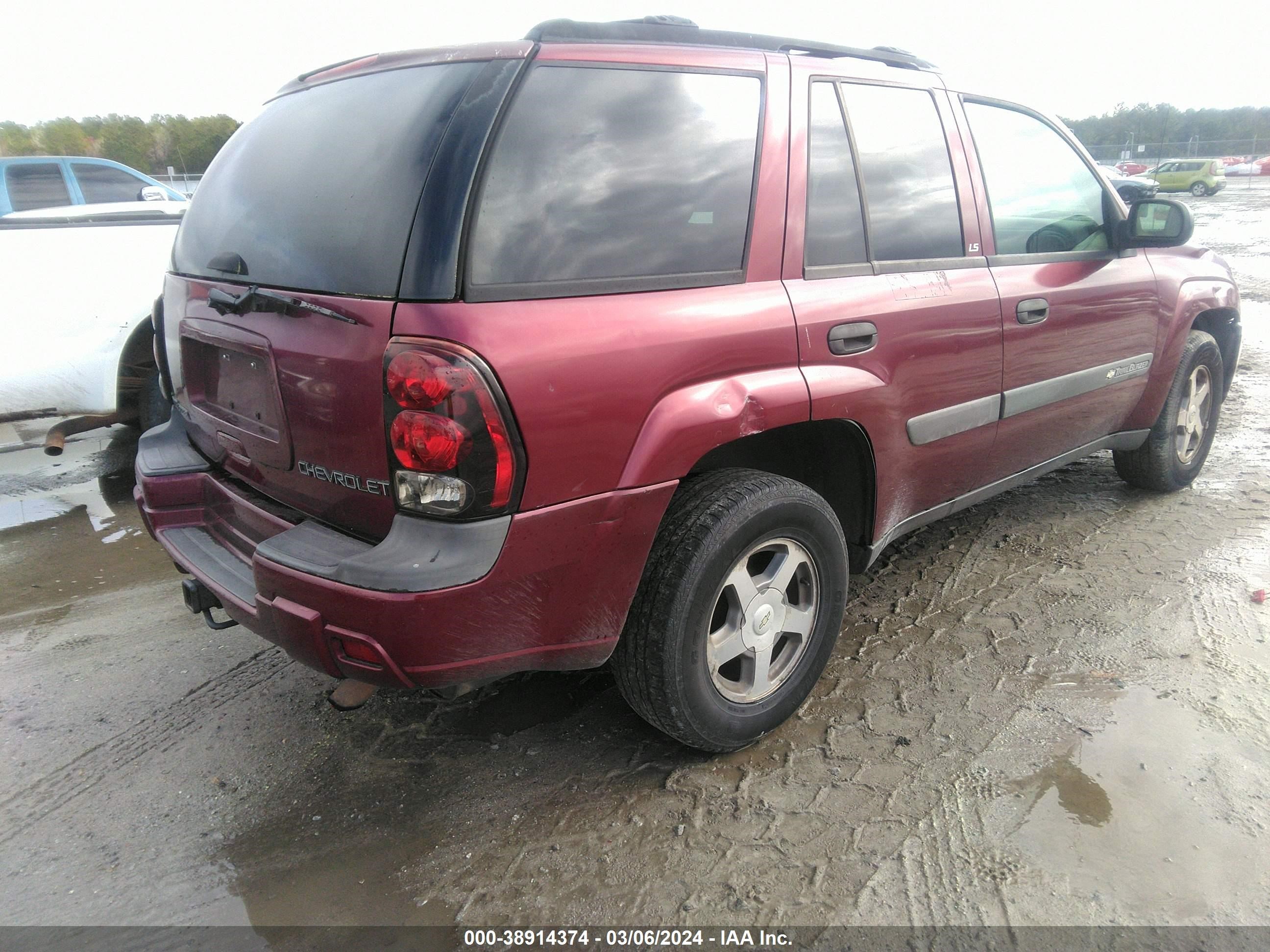 Photo 3 VIN: 1GNDT13S942321158 - CHEVROLET TRAILBLAZER 