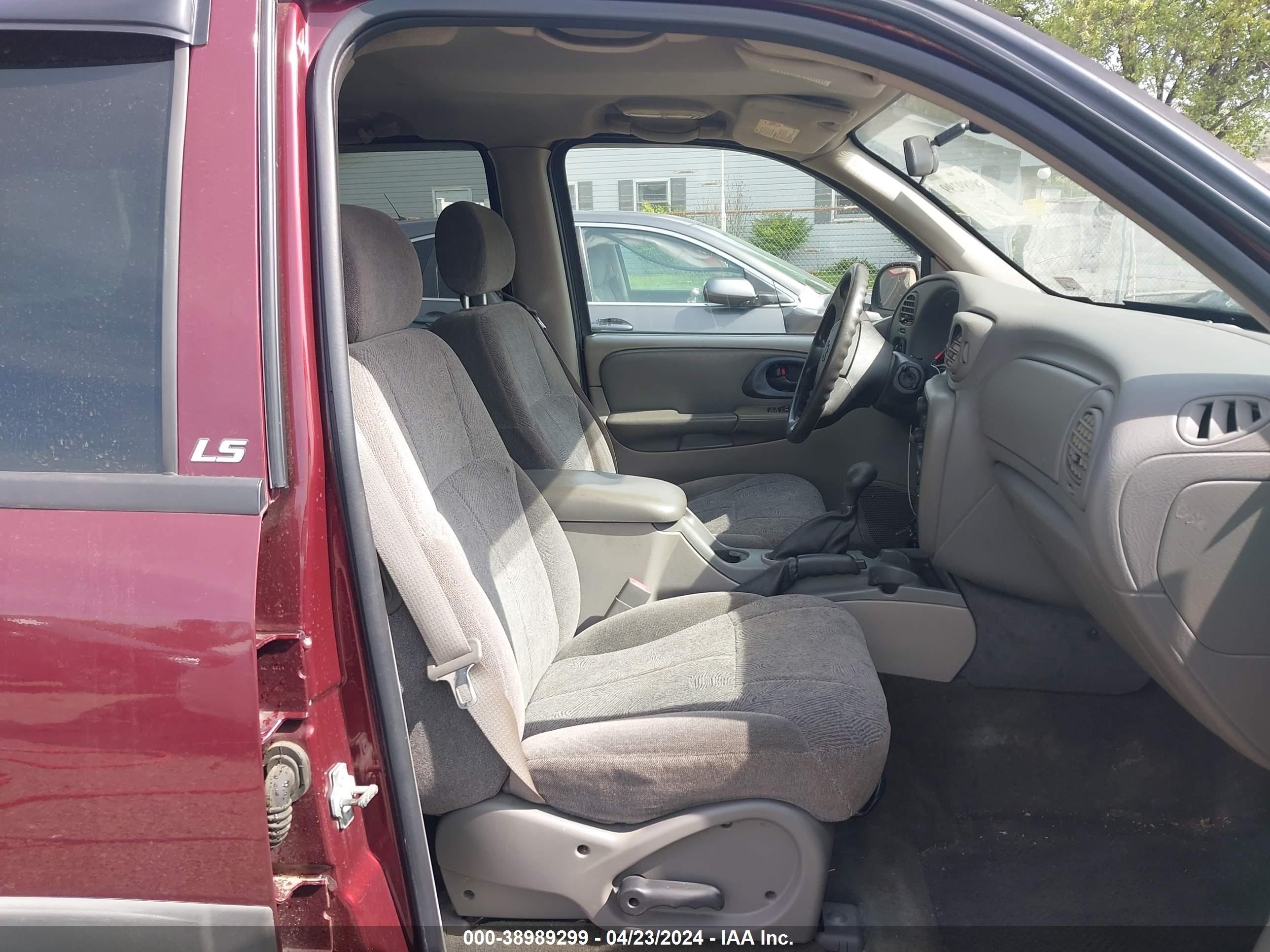 Photo 4 VIN: 1GNDT13S942343600 - CHEVROLET TRAILBLAZER 