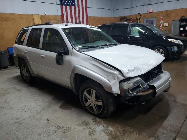 Photo 3 VIN: 1GNDT13S952262744 - CHEVROLET TRAILBLZR 