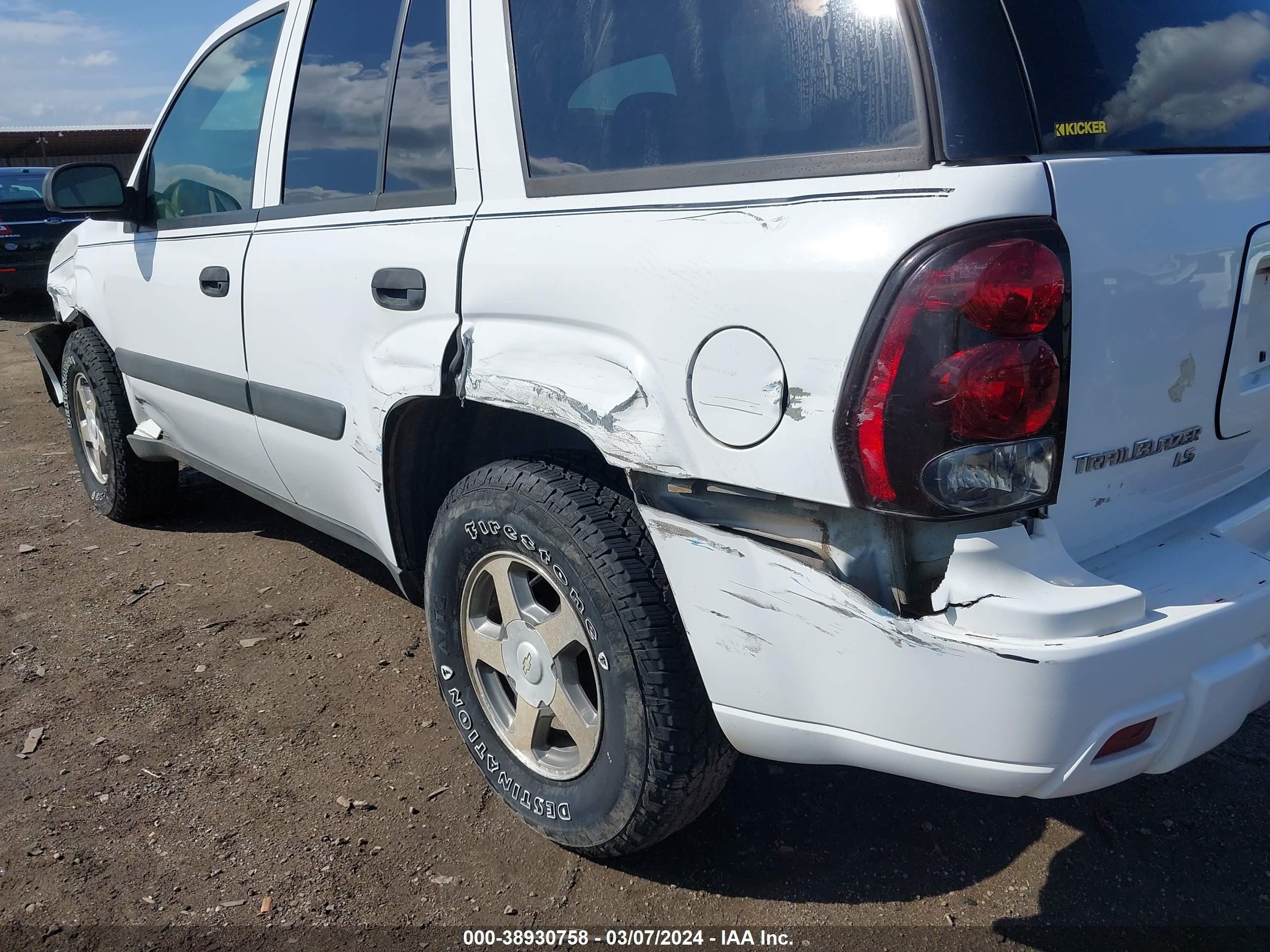 Photo 18 VIN: 1GNDT13S952296053 - CHEVROLET TRAILBLAZER 