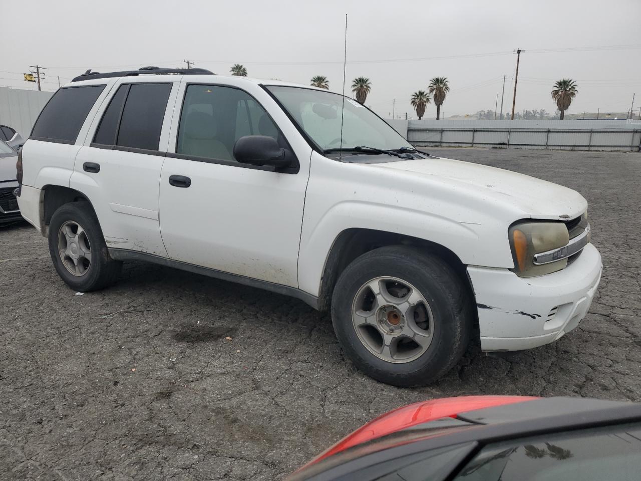 Photo 3 VIN: 1GNDT13S982133259 - CHEVROLET TRAILBLAZER 