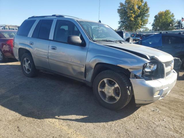 Photo 3 VIN: 1GNDT13S982133617 - CHEVROLET TRAILBLAZE 