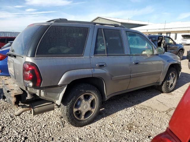 Photo 2 VIN: 1GNDT13S982138218 - CHEVROLET TRAILBLAZE 