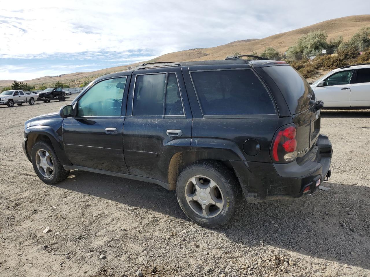 Photo 1 VIN: 1GNDT13S982195390 - CHEVROLET TRAILBLAZER 