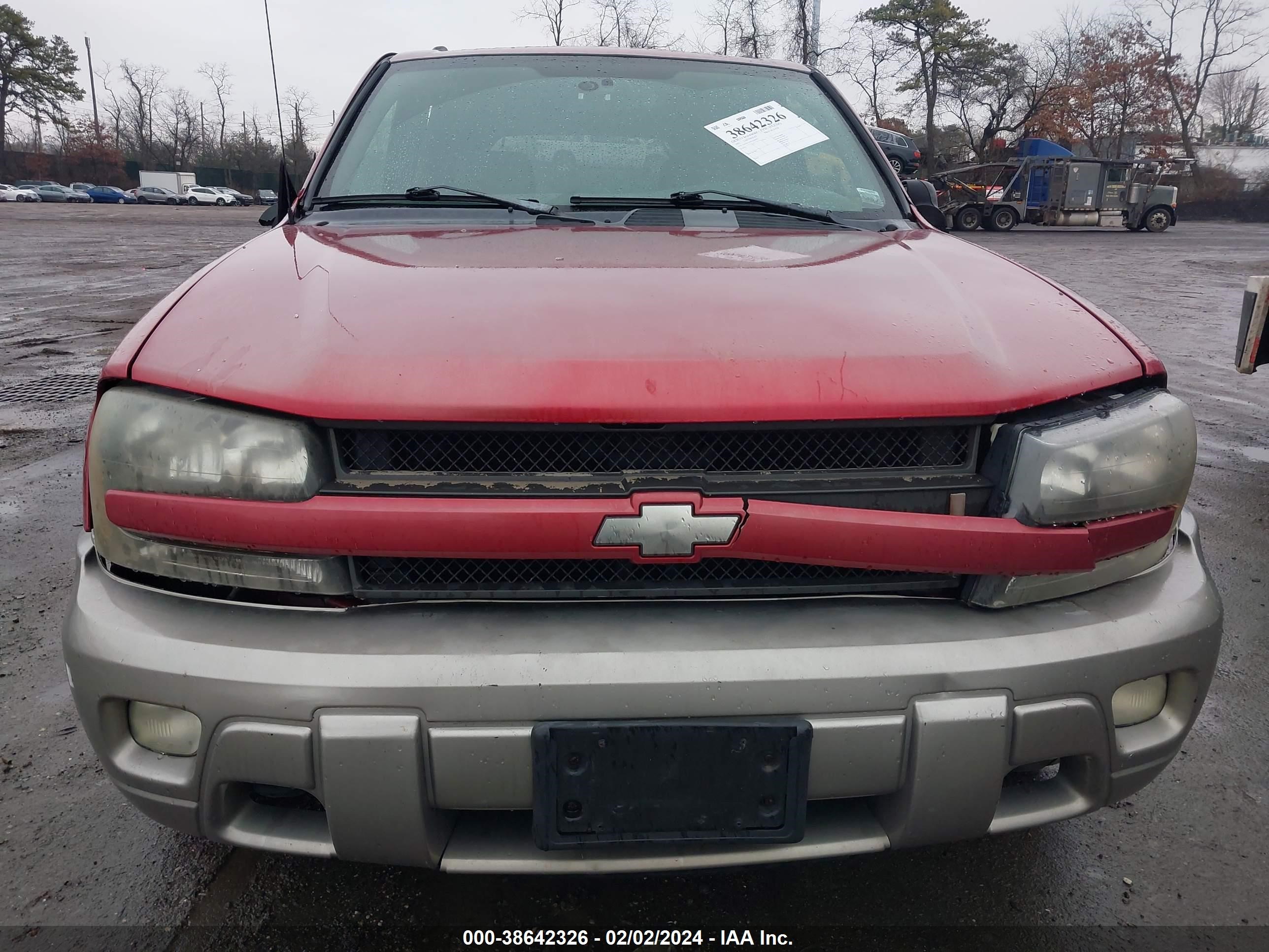 Photo 11 VIN: 1GNDT13SX22300476 - CHEVROLET TRAILBLAZER 