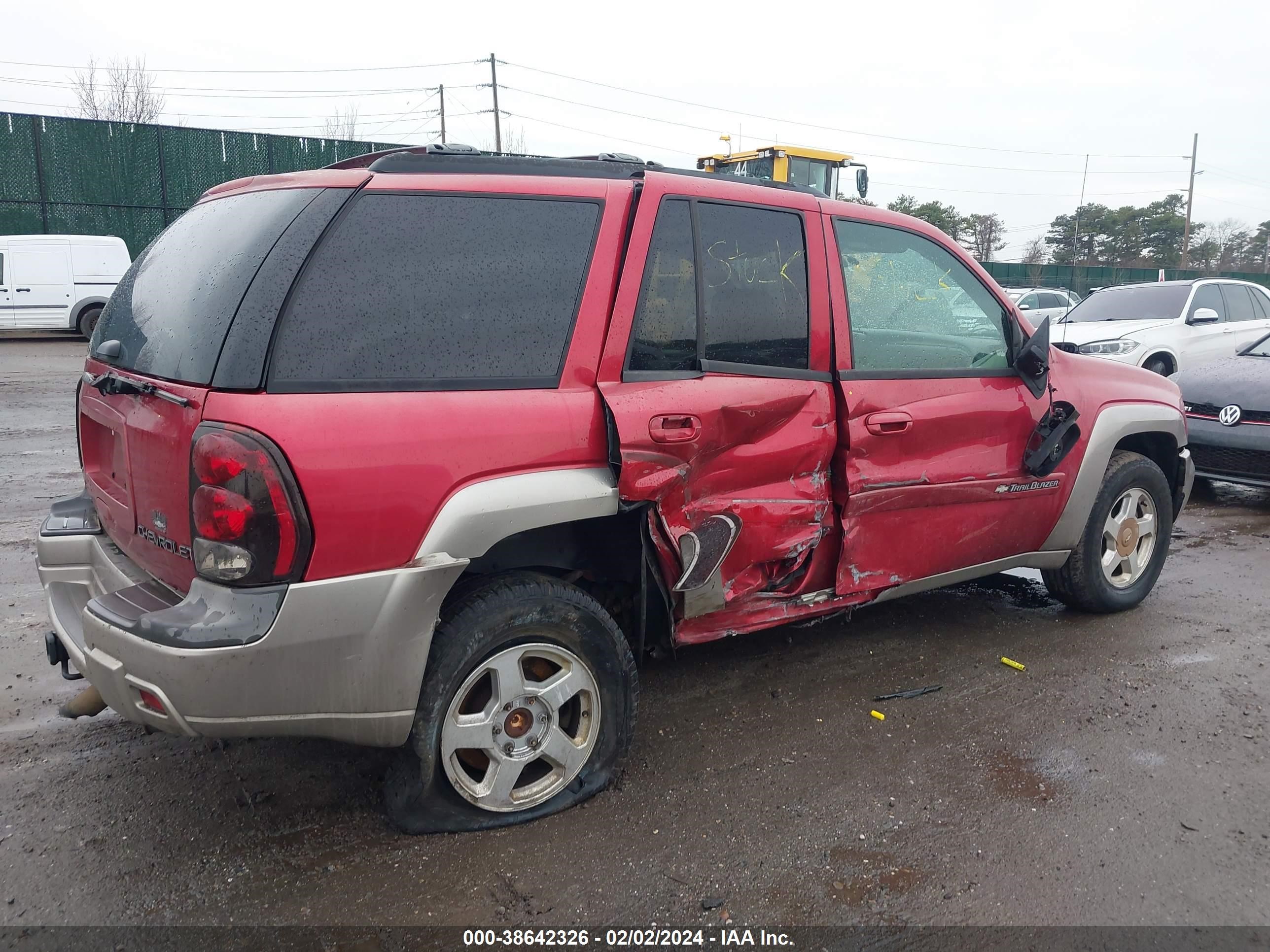 Photo 3 VIN: 1GNDT13SX22300476 - CHEVROLET TRAILBLAZER 