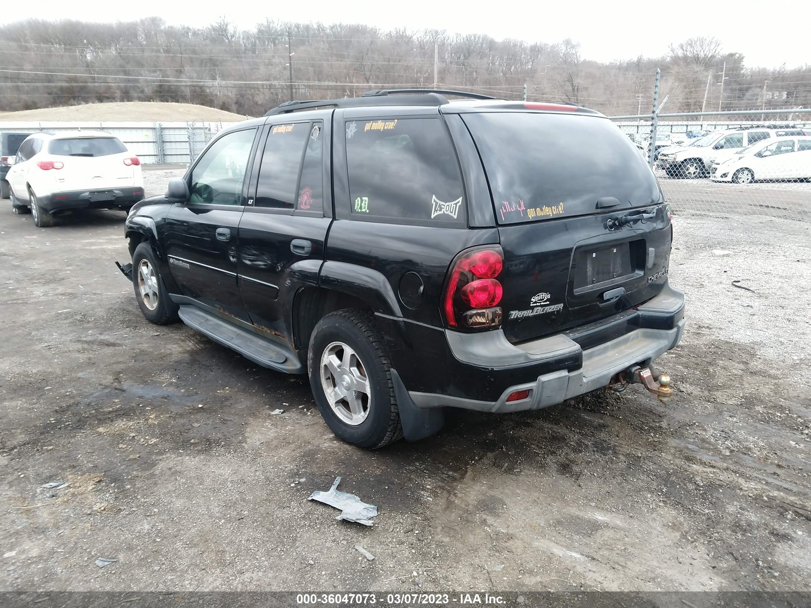 Photo 2 VIN: 1GNDT13SX32213419 - CHEVROLET TRAILBLAZER 