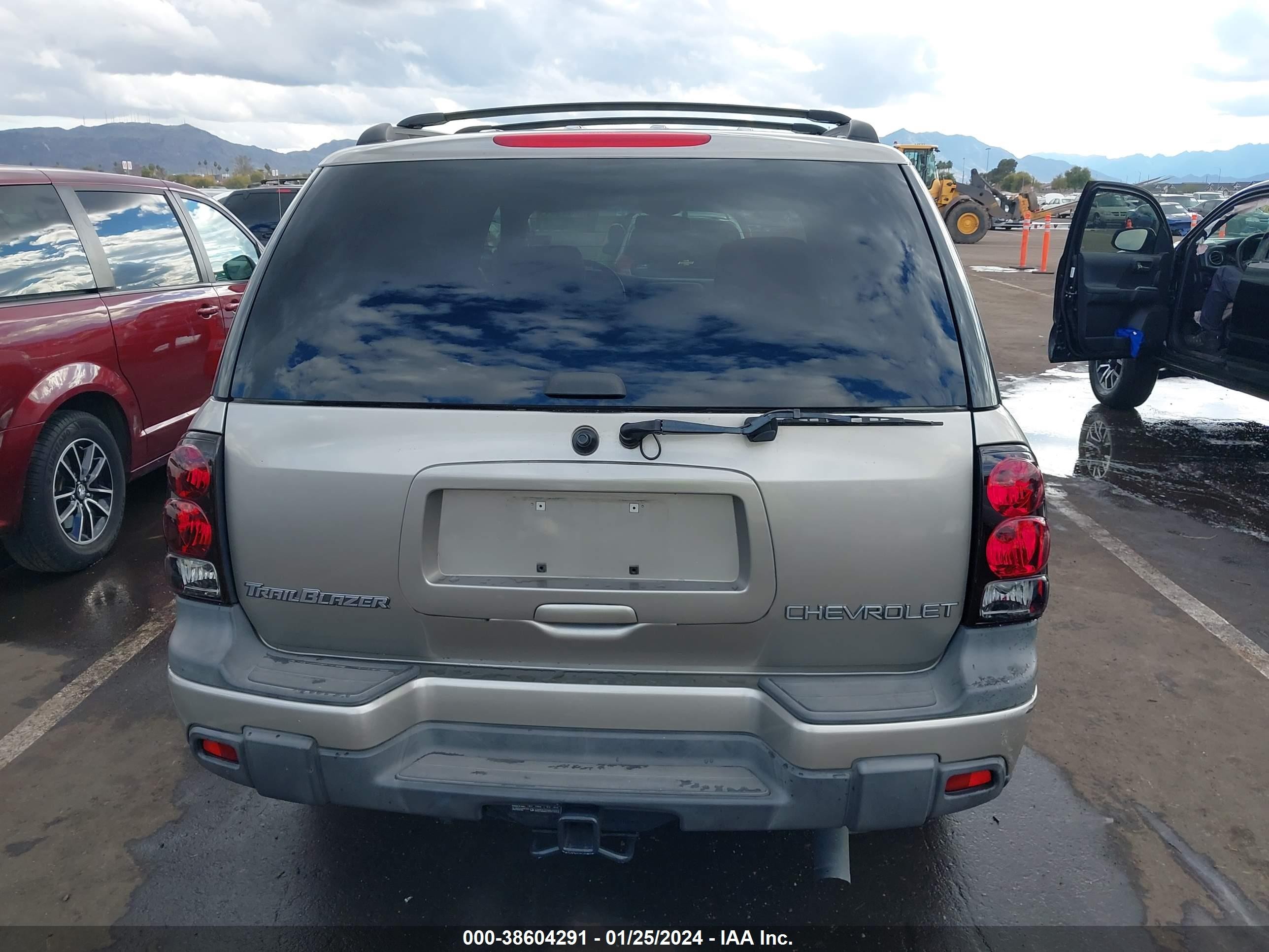 Photo 15 VIN: 1GNDT13SX32393808 - CHEVROLET TRAILBLAZER 