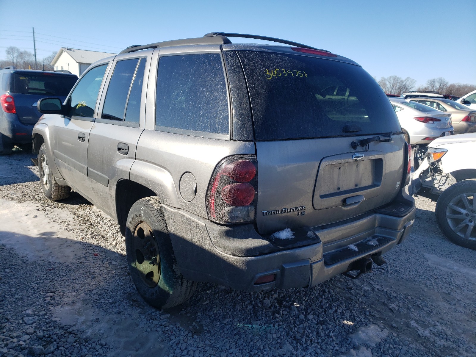 Photo 2 VIN: 1GNDT13SX52343185 - CHEVROLET TRAILBLAZE 