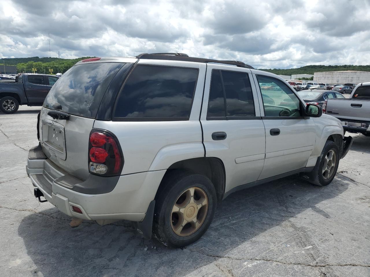 Photo 2 VIN: 1GNDT13SX72115612 - CHEVROLET TRAILBLAZER 