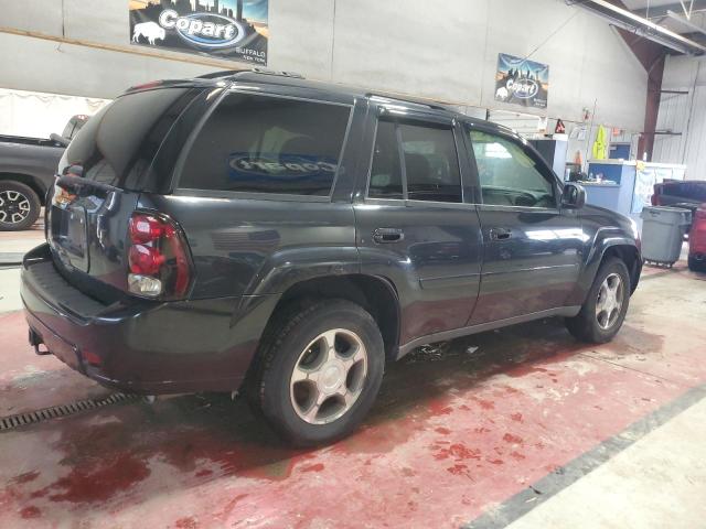 Photo 2 VIN: 1GNDT13SX82104370 - CHEVROLET TRAILBLAZE 