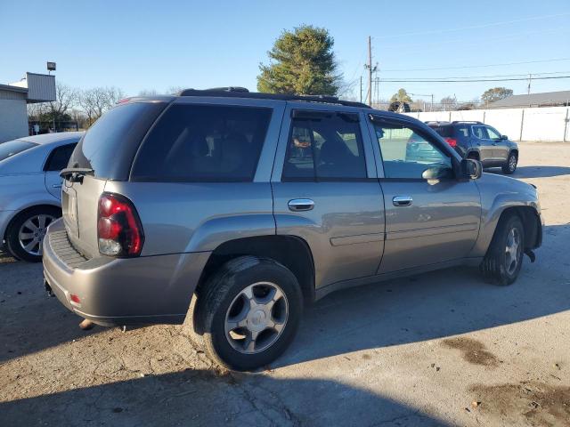 Photo 2 VIN: 1GNDT13SX82170692 - CHEVROLET TRAILBLZR 