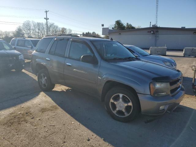 Photo 3 VIN: 1GNDT13SX82170692 - CHEVROLET TRAILBLZR 