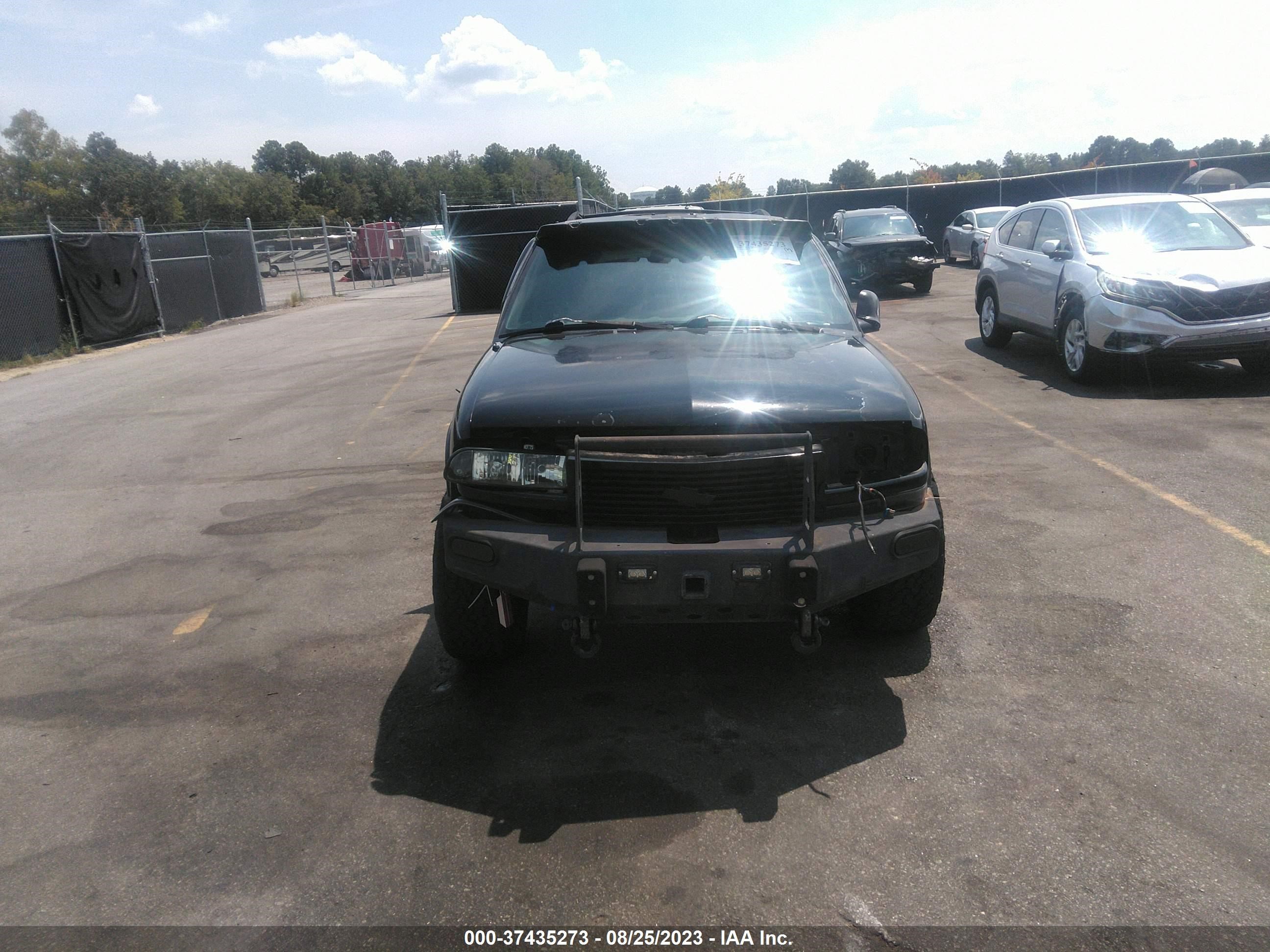 Photo 11 VIN: 1GNDT13W0VK159960 - CHEVROLET BLAZER 